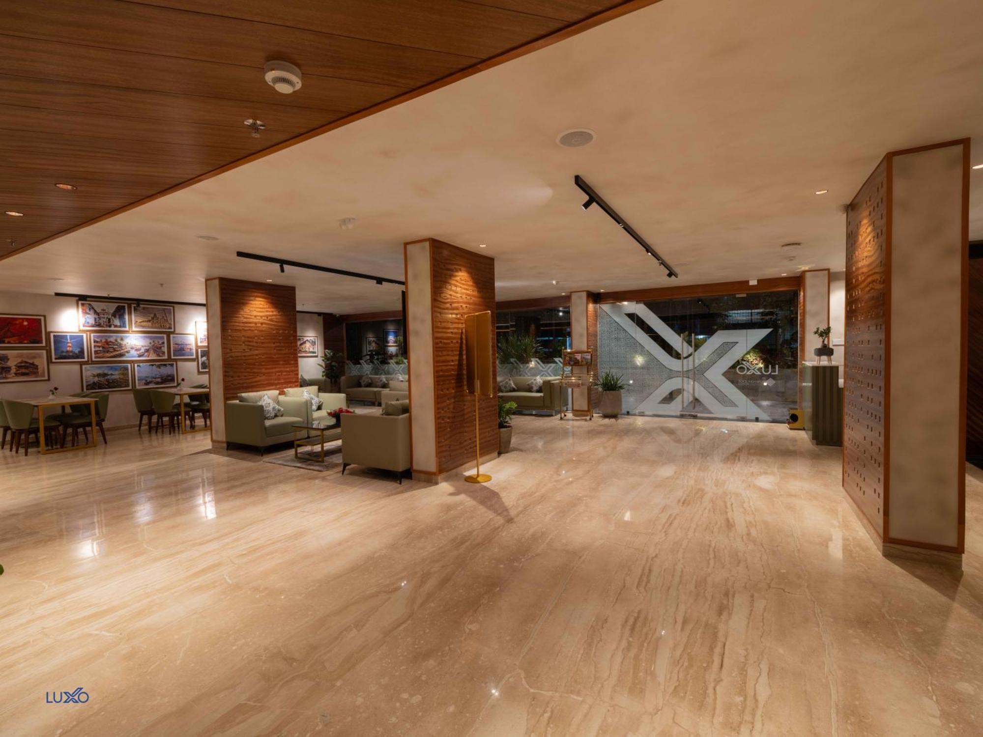 Luxo 4* Kochi