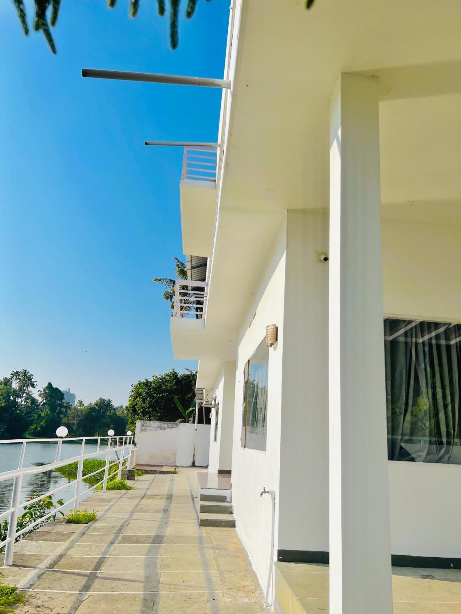 Apartment River Vill'e By D2v Kochi
