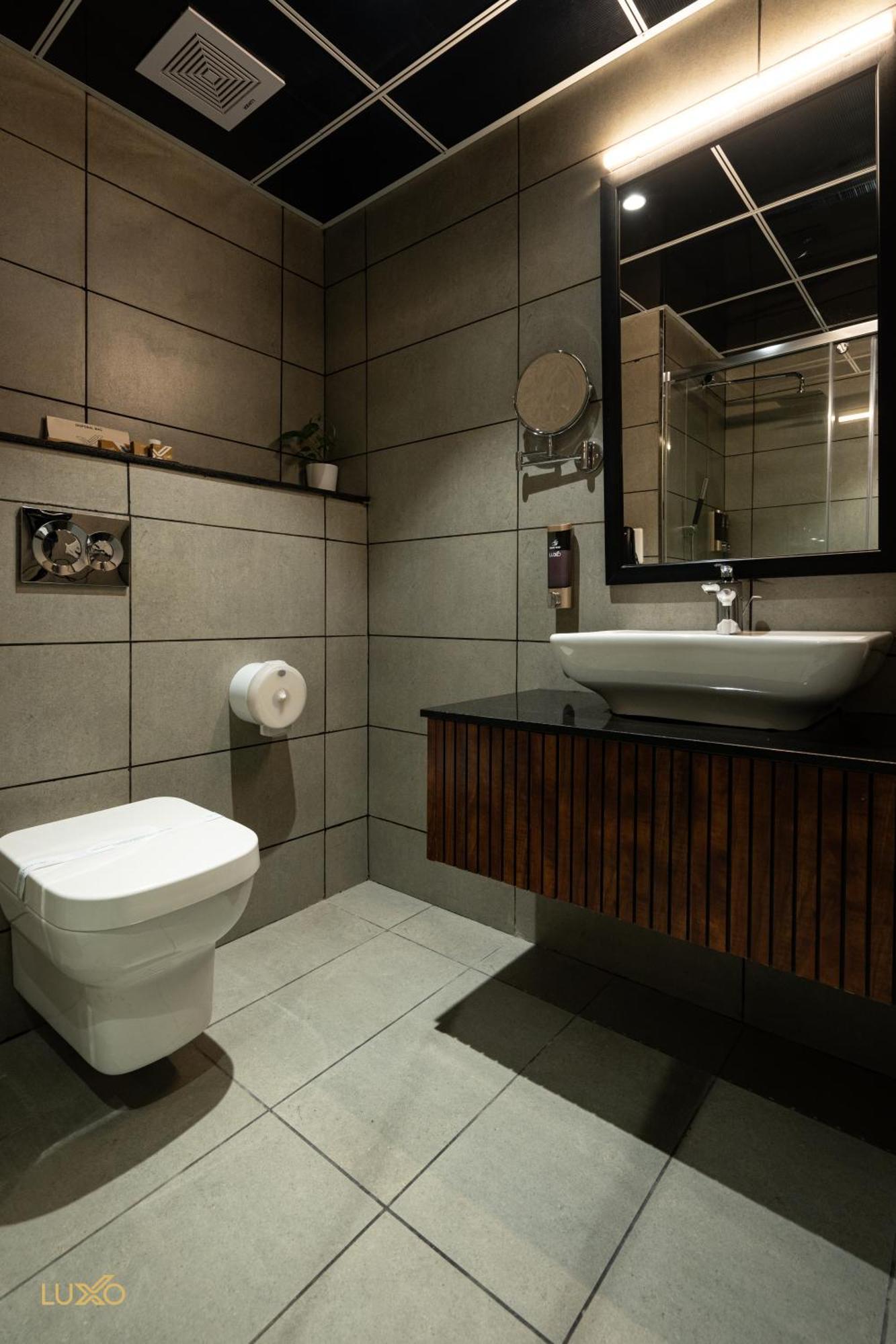 Luxo Hotel 4*