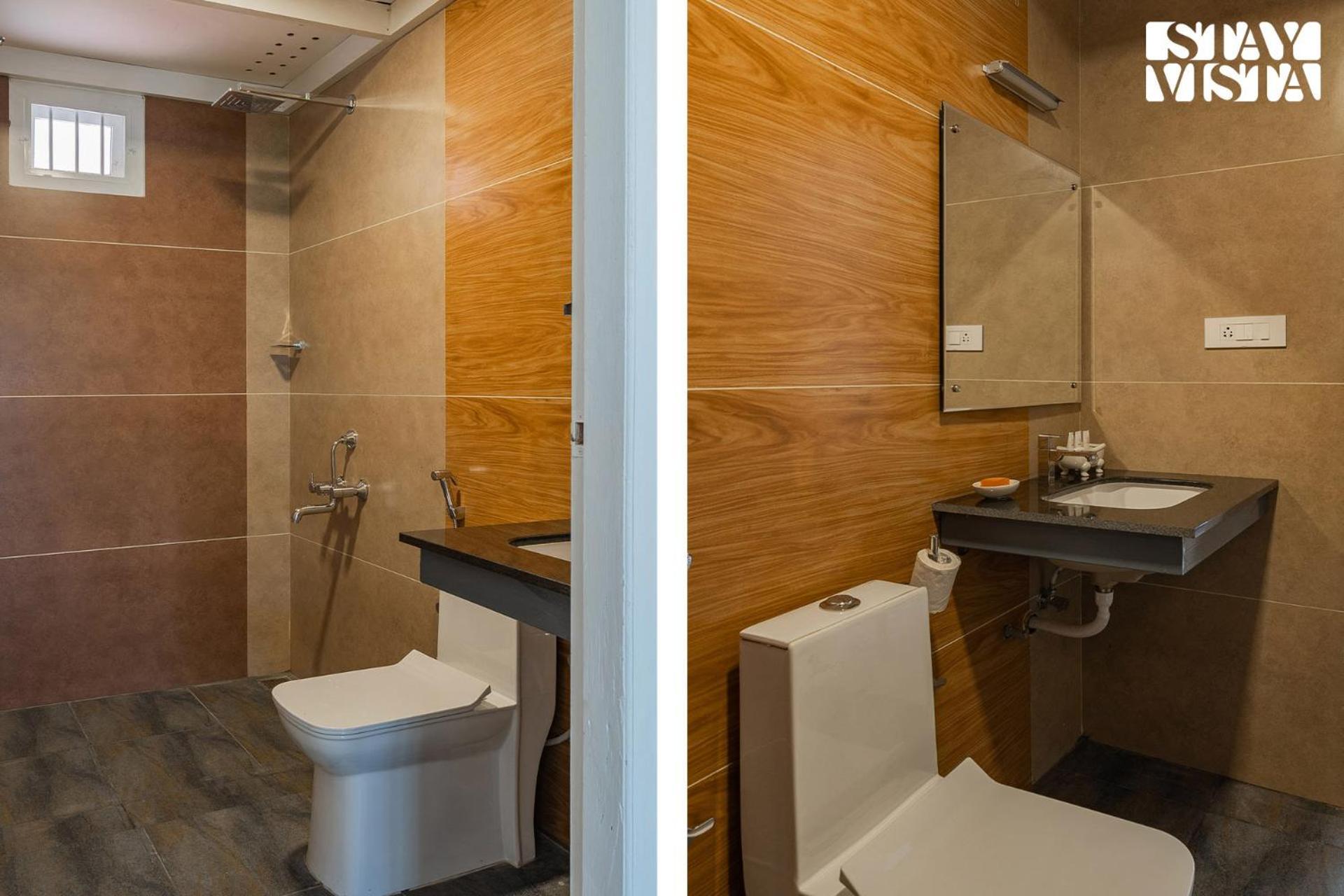 Villa Aqua Vista Riverview By Stayvista - Private Pool