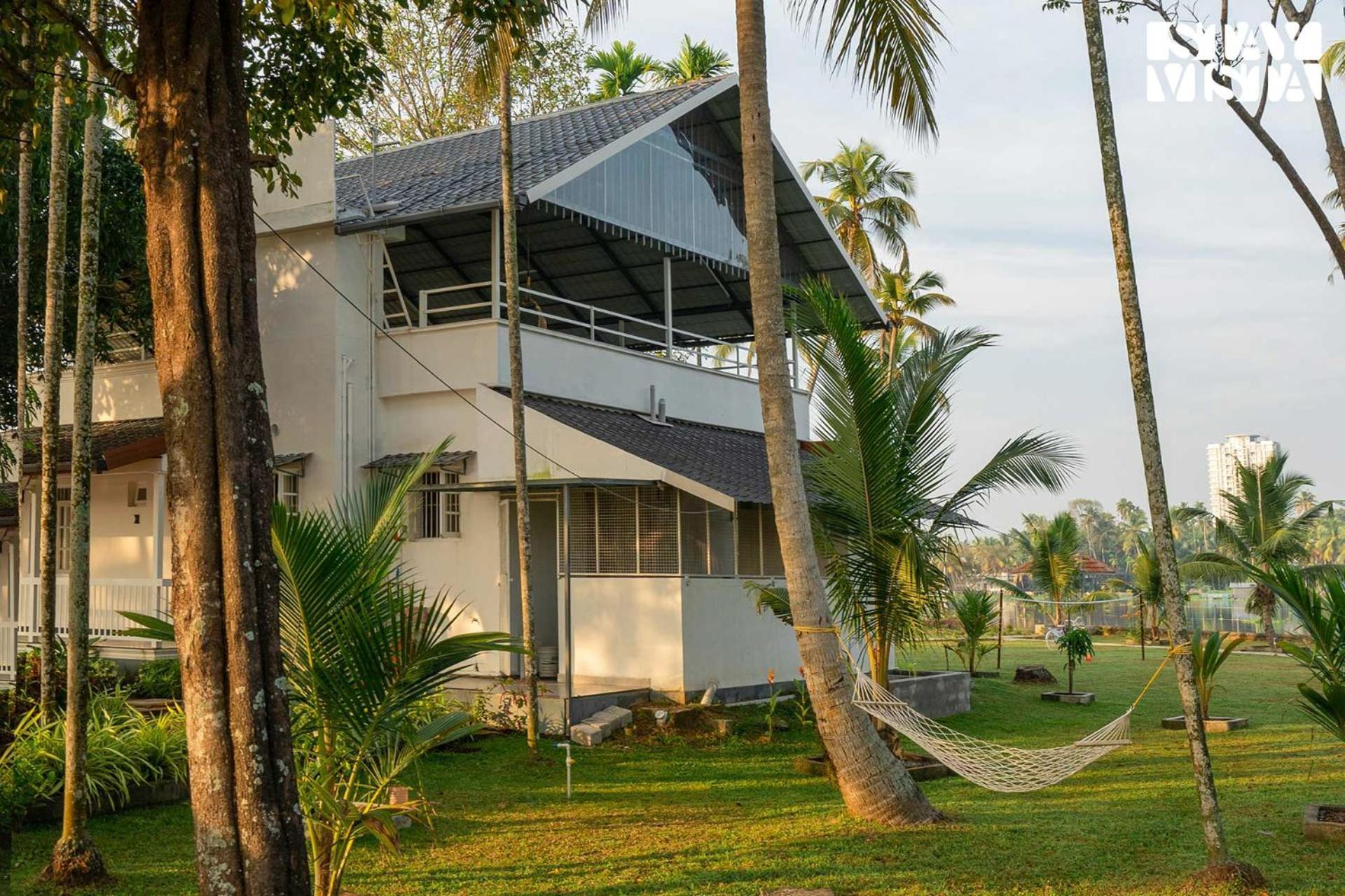 Aqua Vista Riverview By Stayvista - Private Pool Villa Kochi