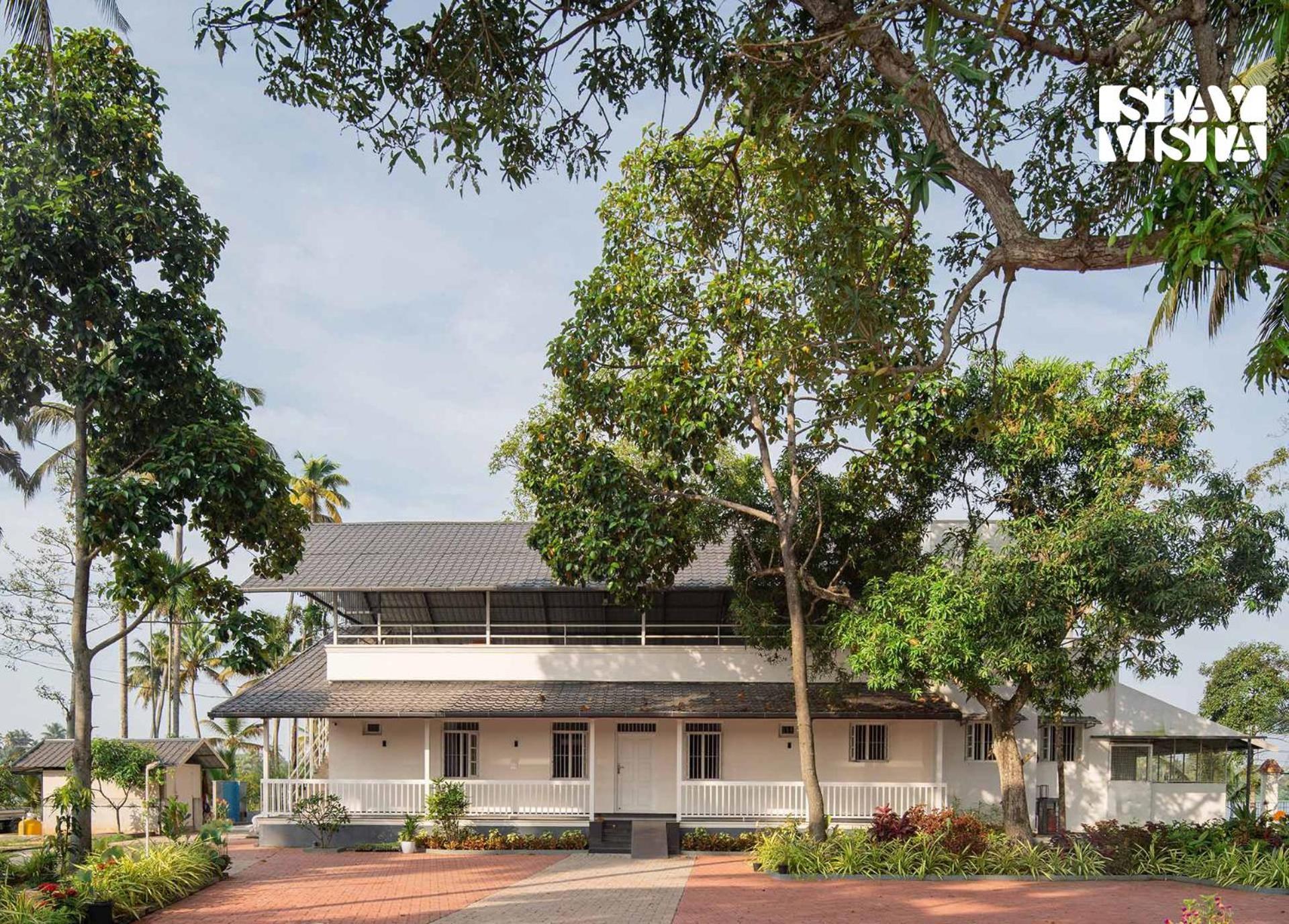 Aqua Vista Riverview By Stayvista - Private Pool * Kochi