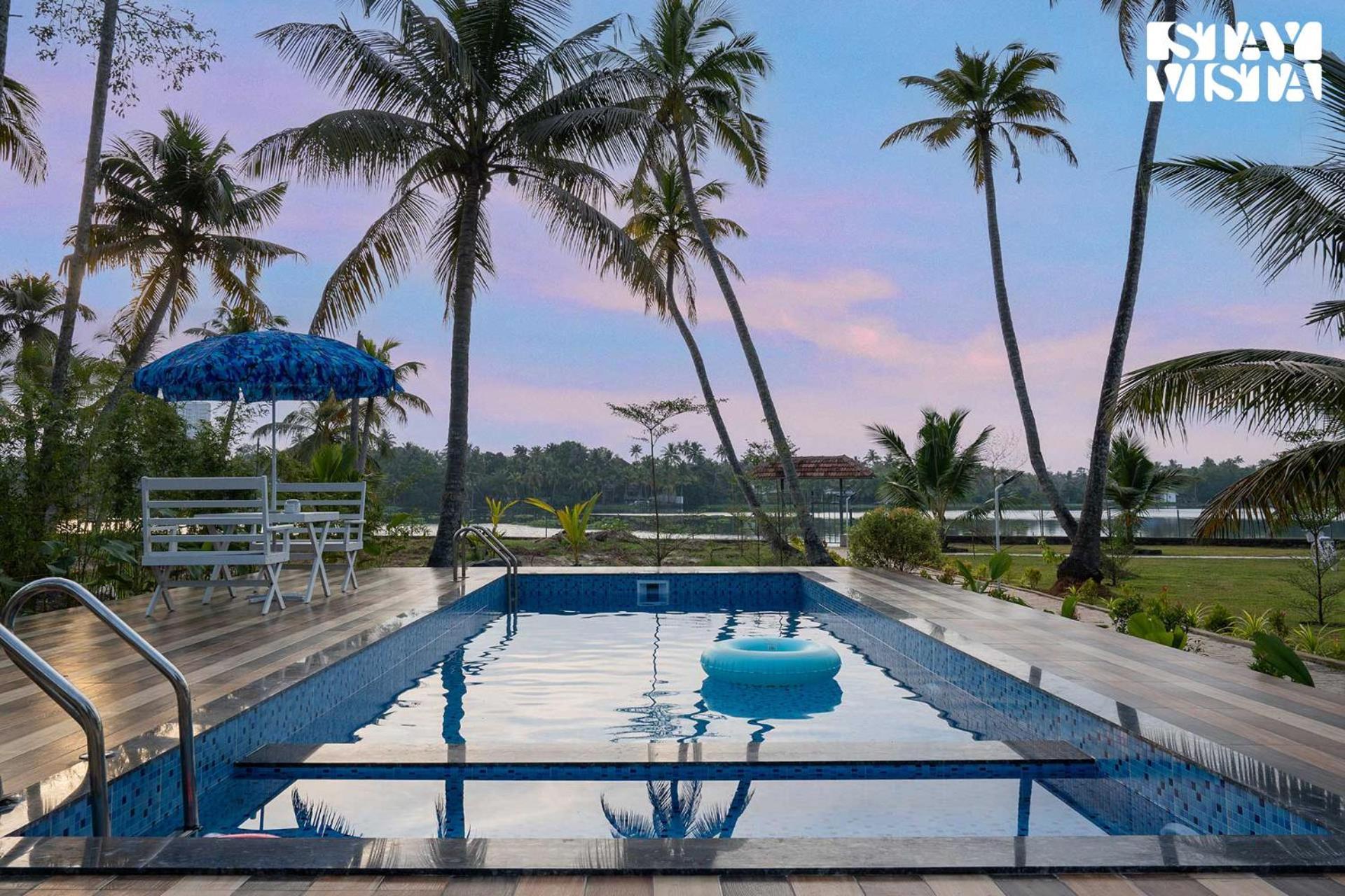 Aqua Vista Riverview By Stayvista - Private Pool Kochi