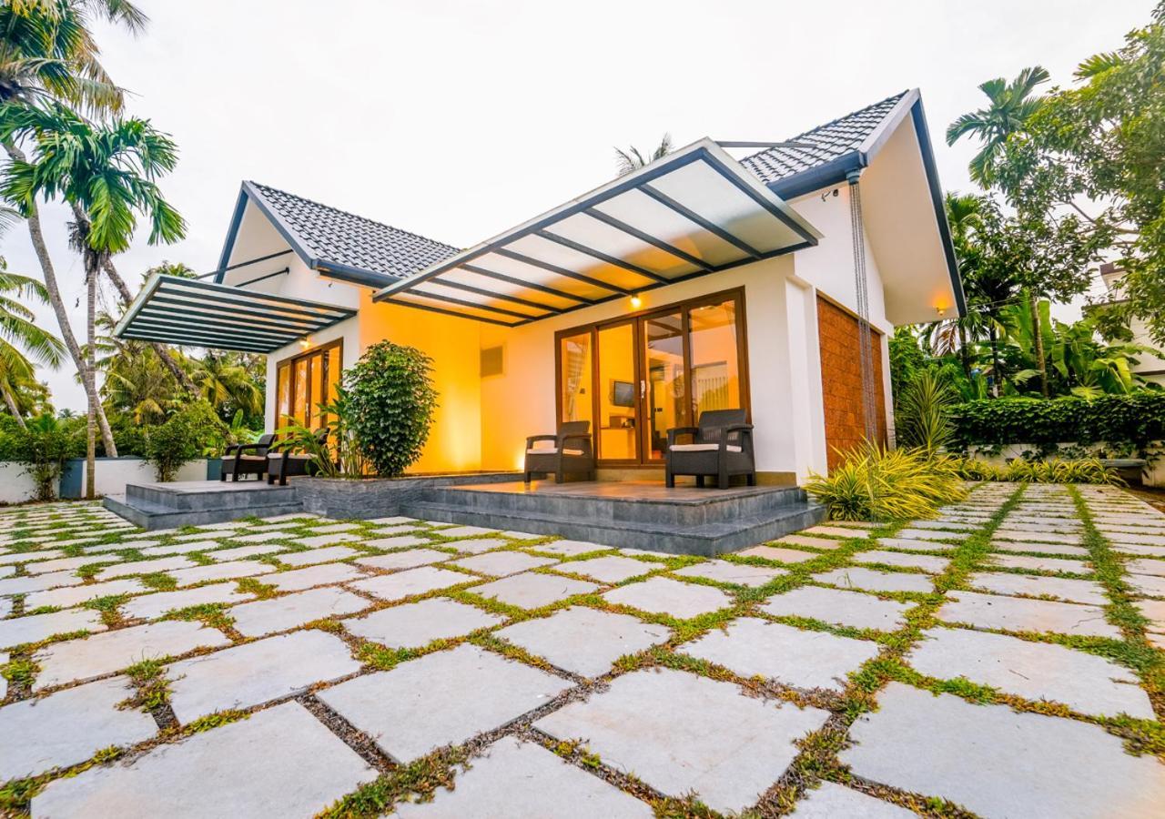 La Riva Lakeside Private Pool By Voye Homes Resort *