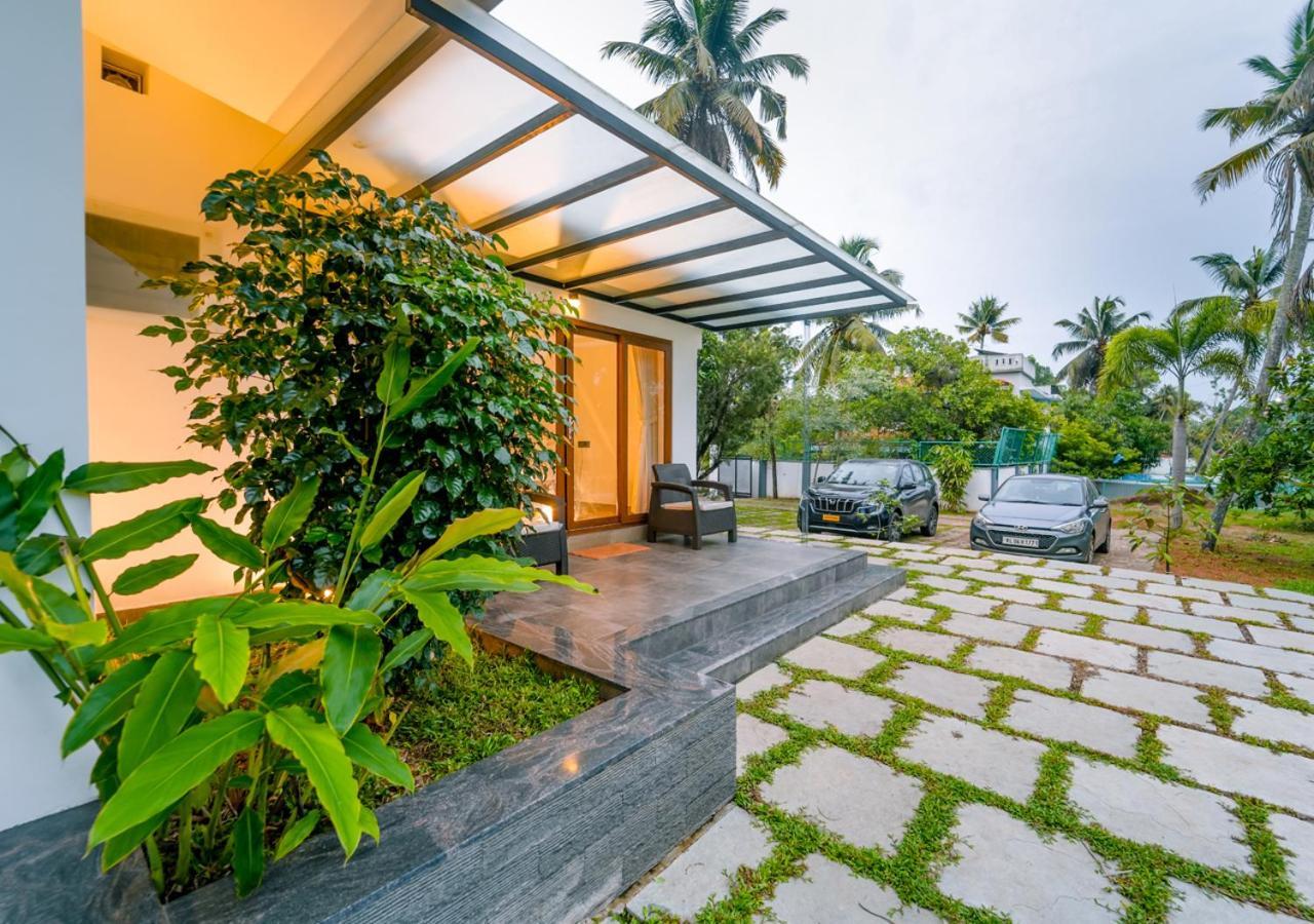 Resort La Riva Lakeside Private Pool By Voye Homes Kochi
