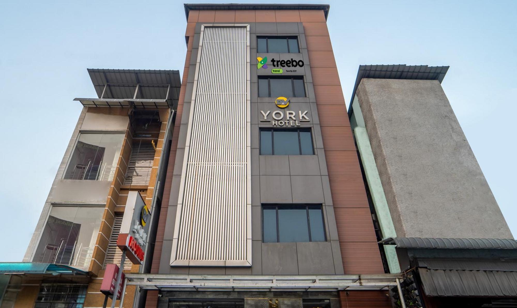 Hotel Treebo York By D2v, 3*