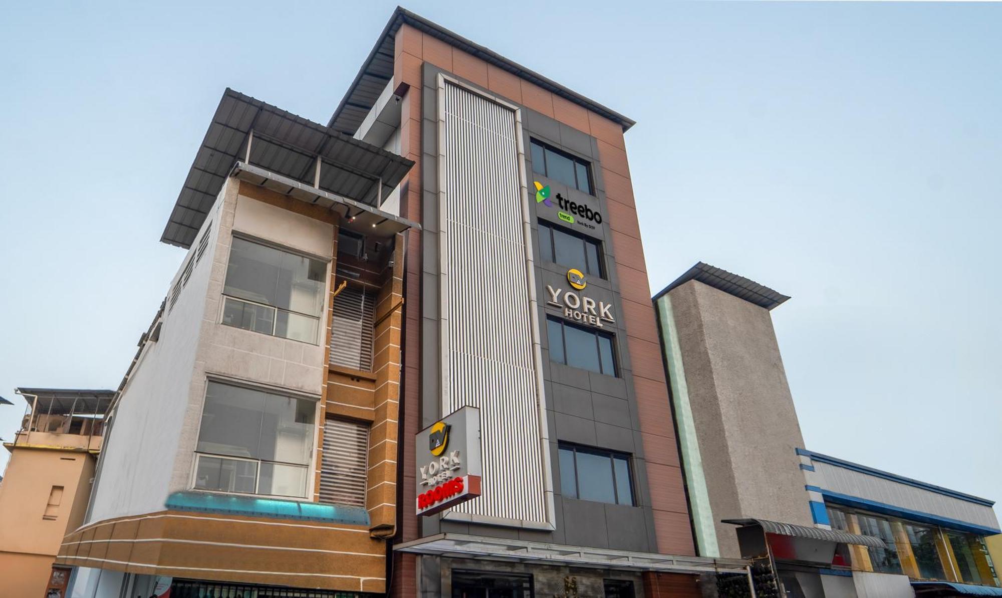 Treebo York By D2v, Hotel Kochi