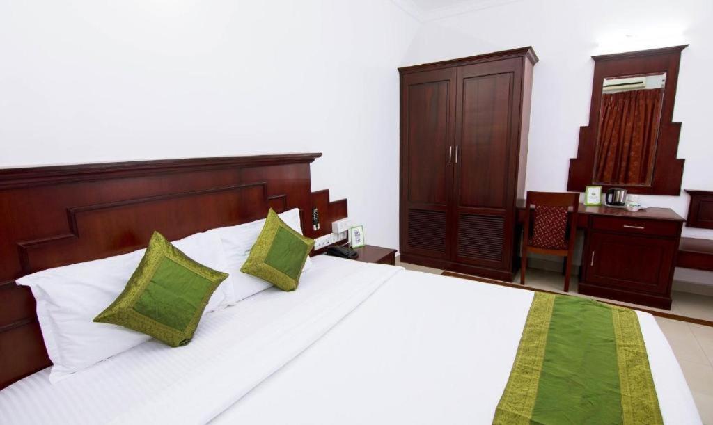 Hotel Centre Point Kochi