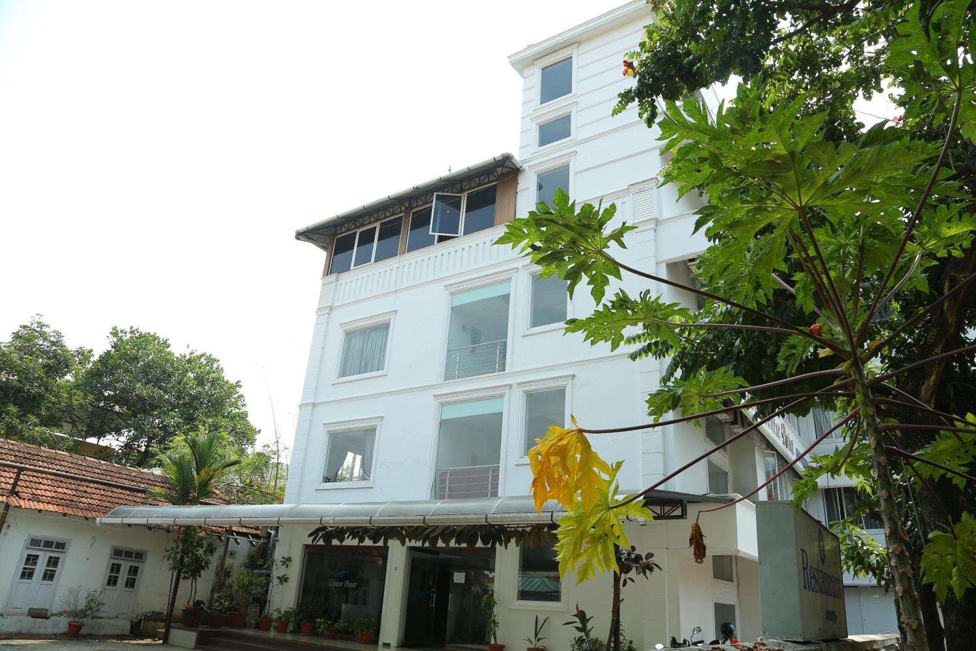 Centre Point Hotel Kochi