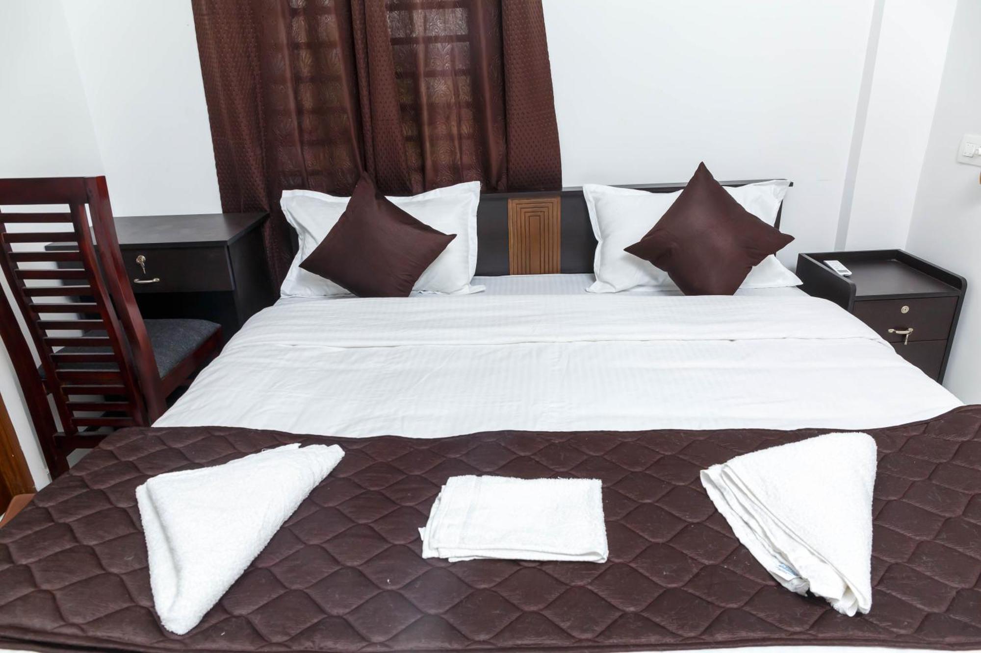 Hotel Guest West Cochin 3*