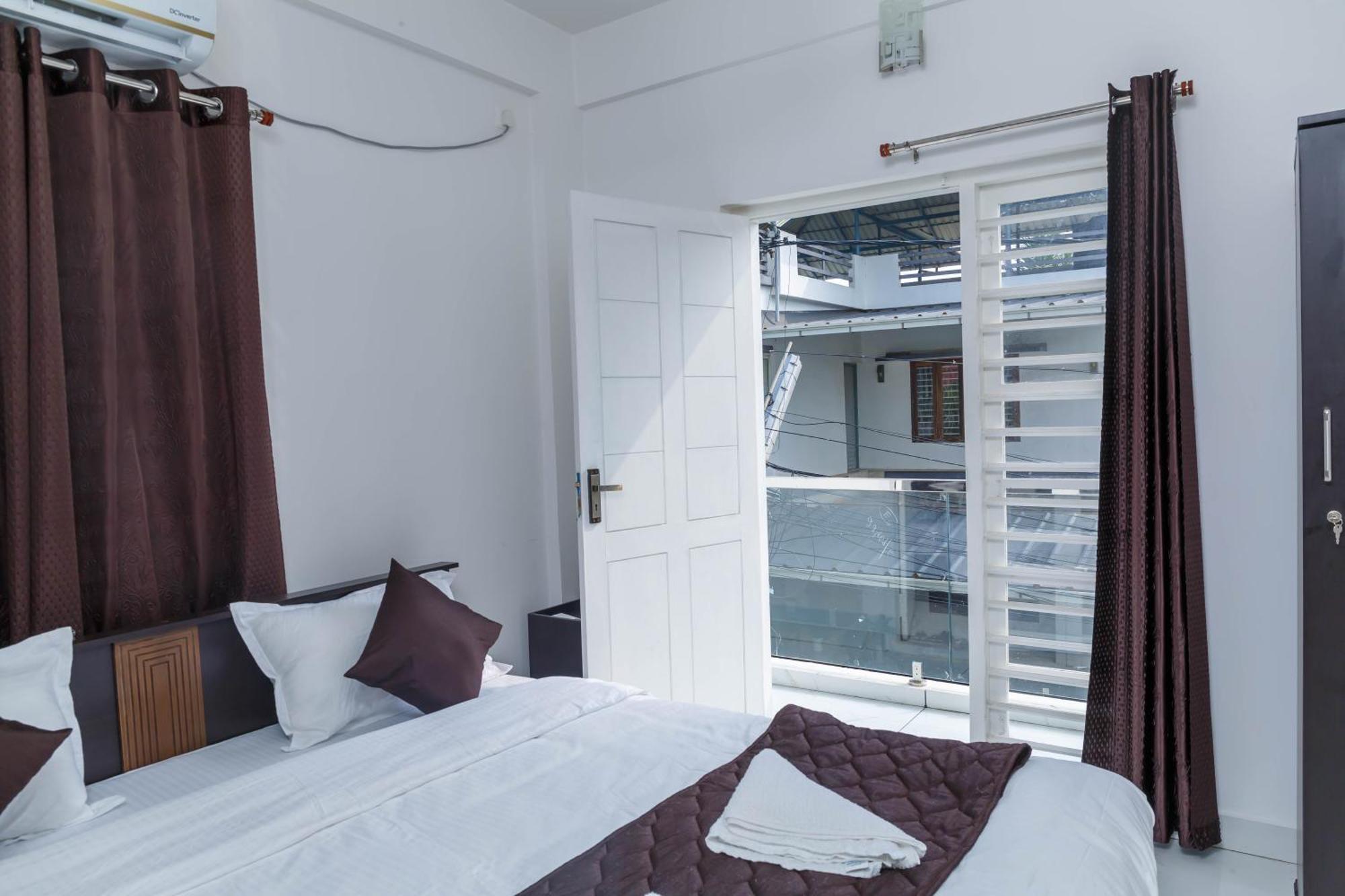 Hotel Guest West Cochin 3*