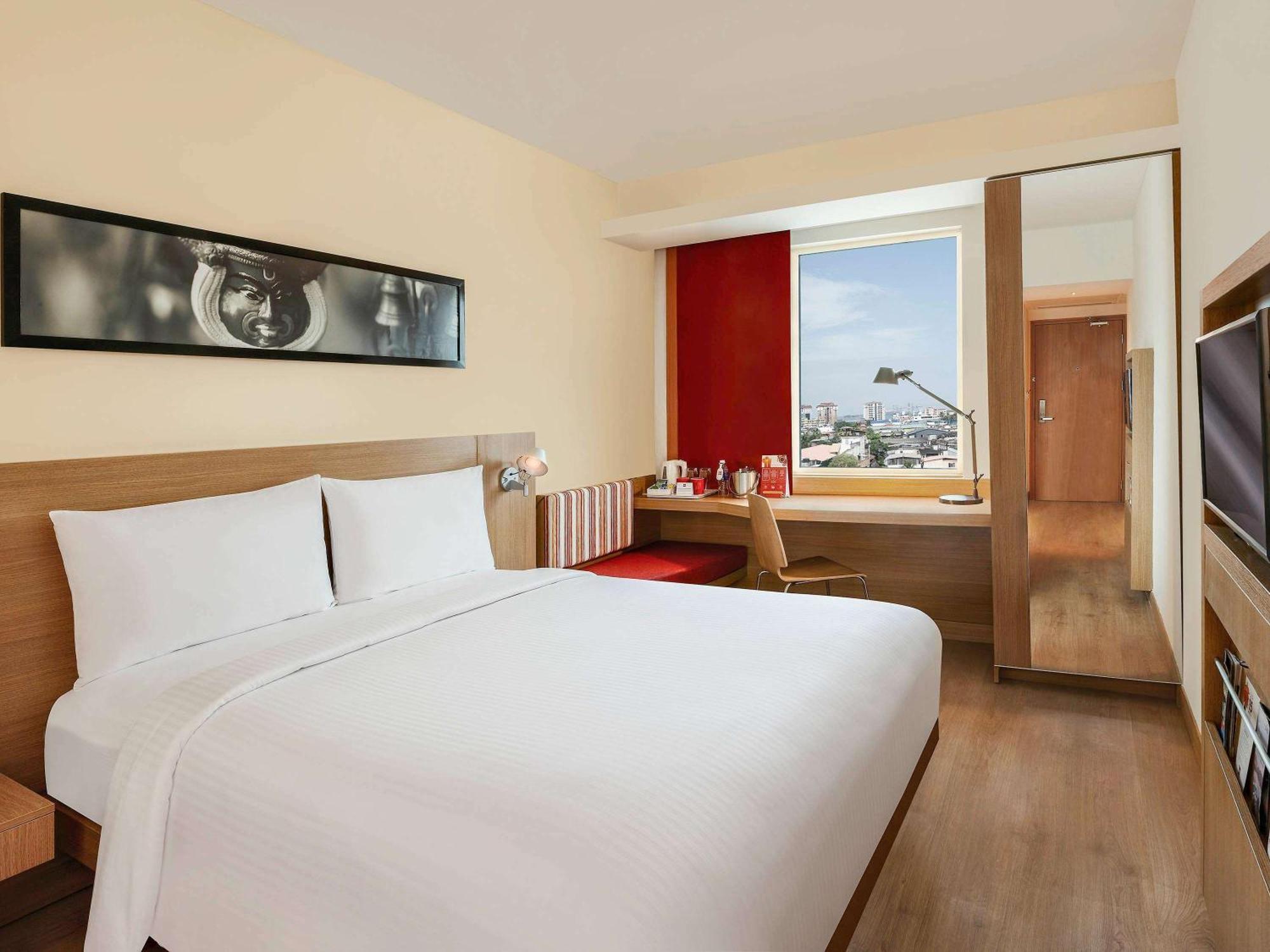 Ibis Centre - An Accor Brand
