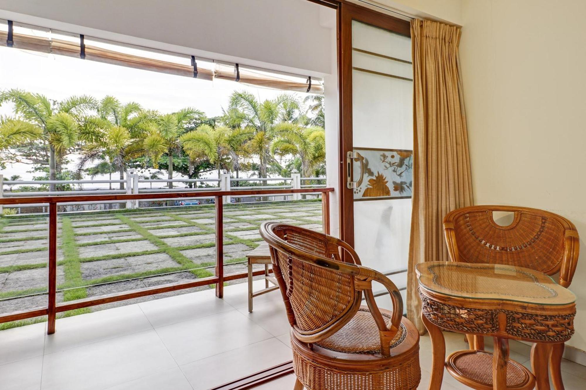 Townhouse Oak Edassery's Sealine Hotel Kochi