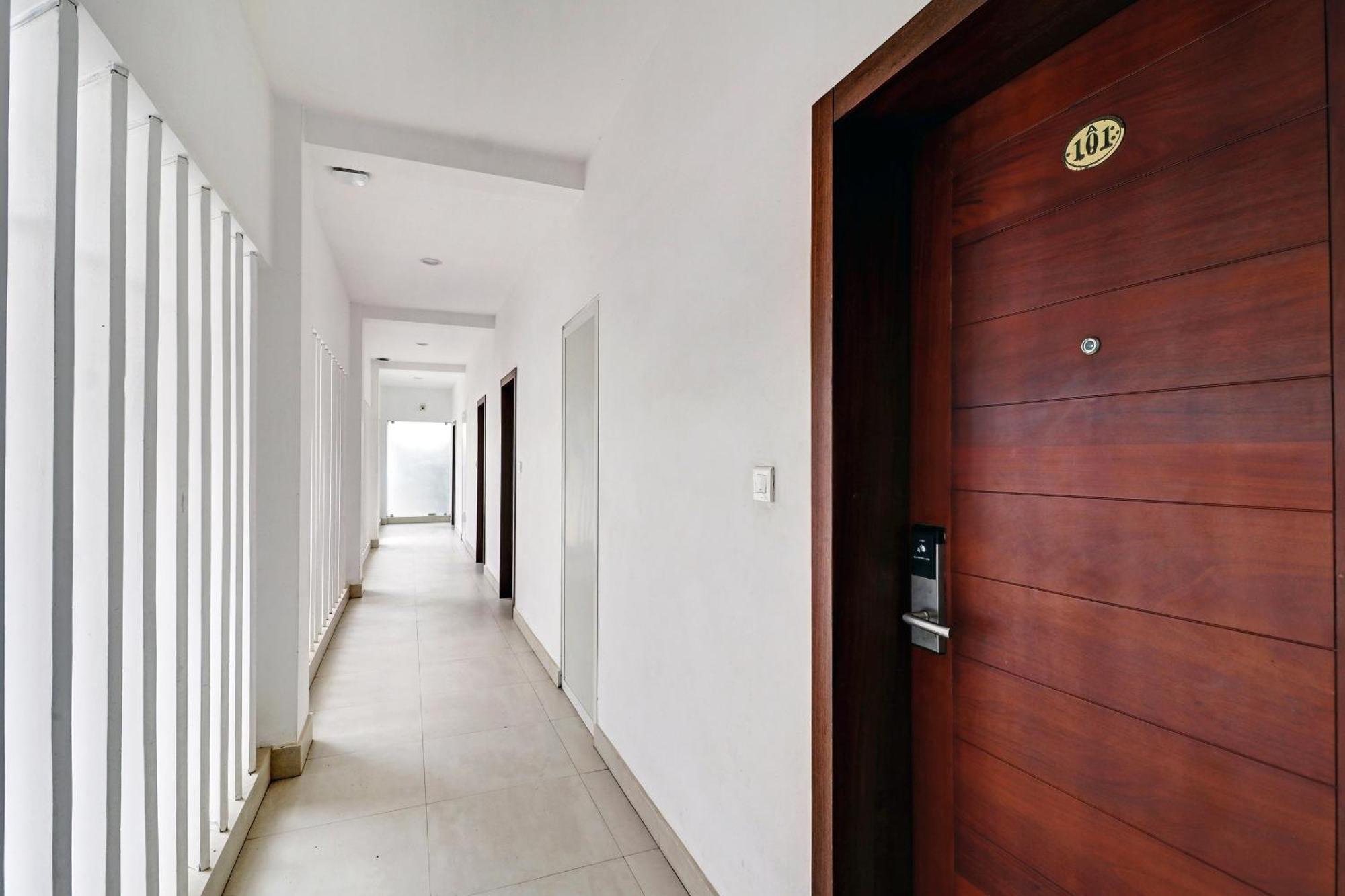 Townhouse Oak Edassery's Sealine Hotel Kochi