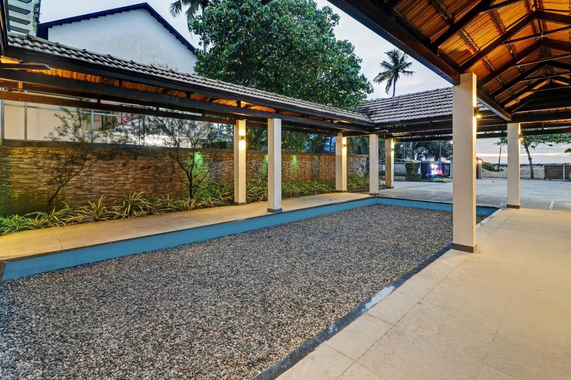 Townhouse Oak Edassery's Sealine 4* Kochi