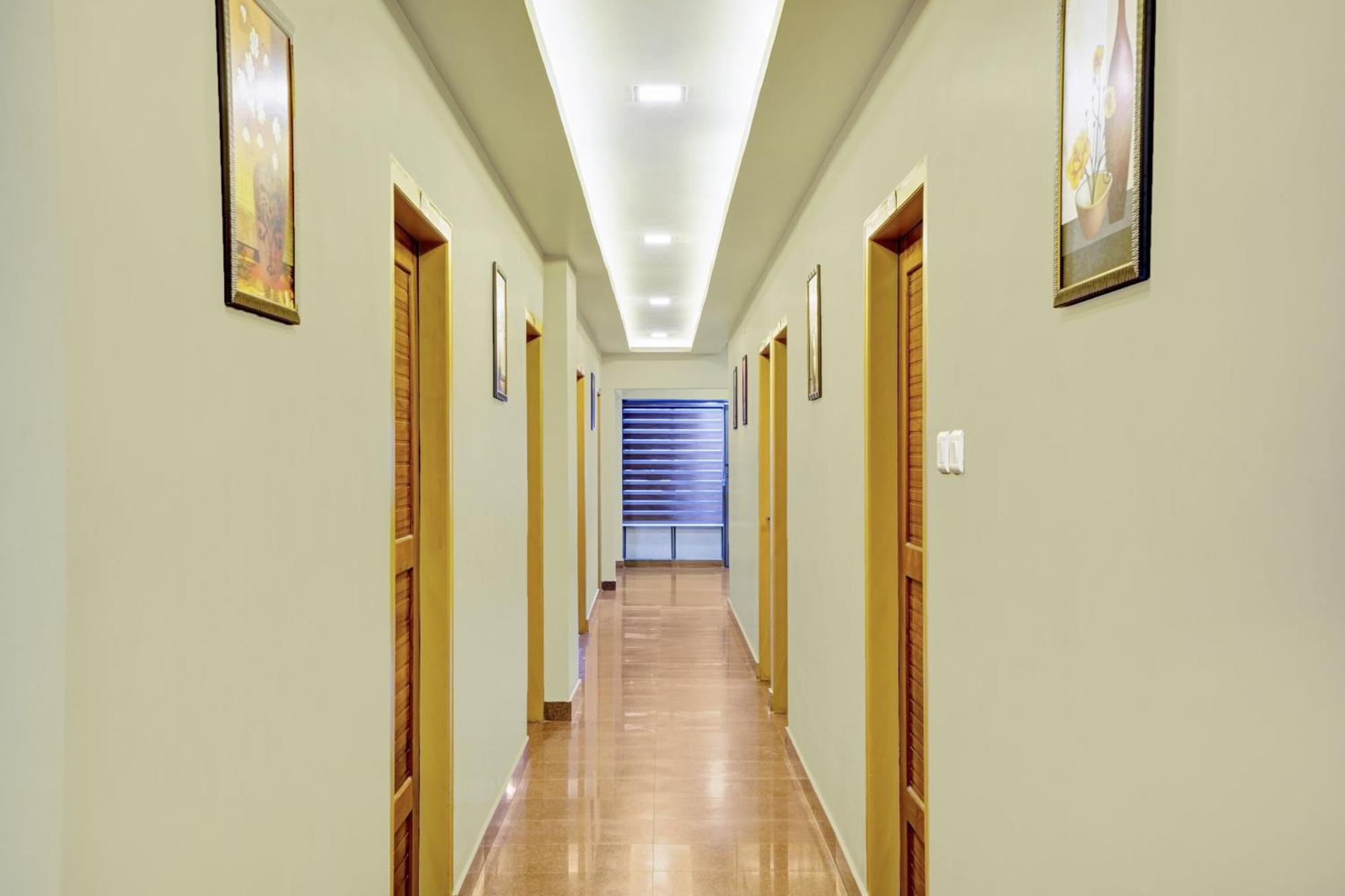 O Century Regency Hotel 4*