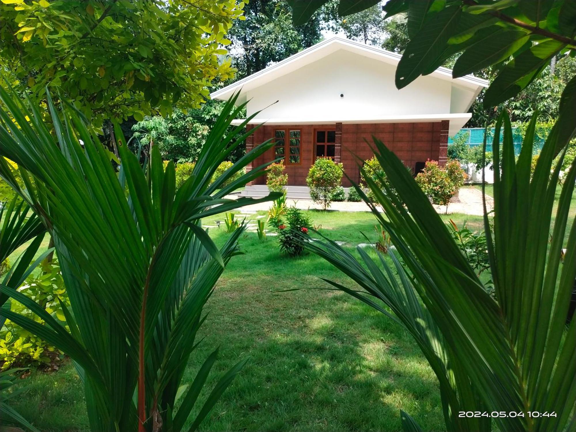 Merlys Fruit Garden Homestay *