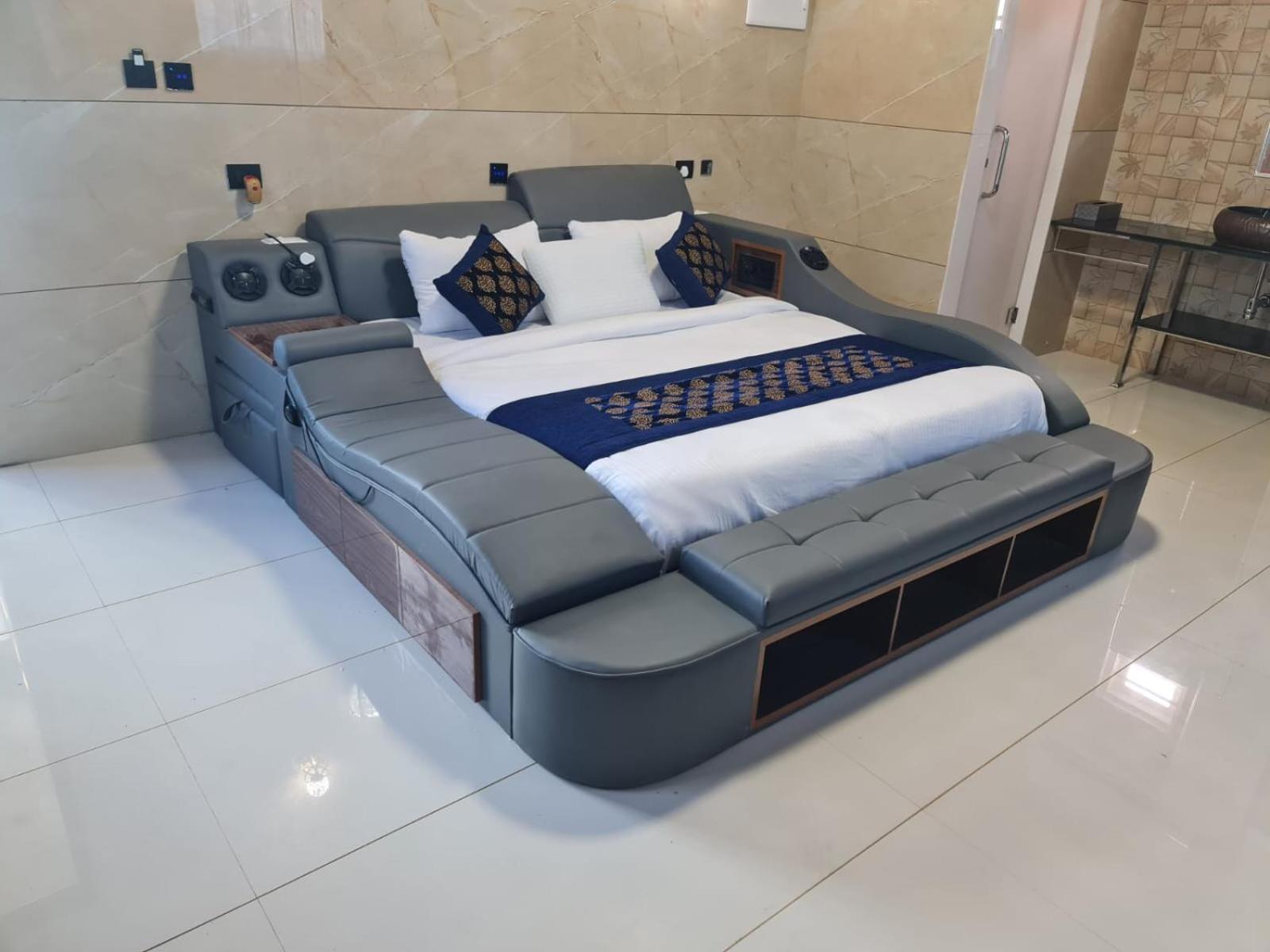 Willington & Harbour View Residency Hotel *
