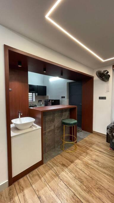 Luxurious House 1 *