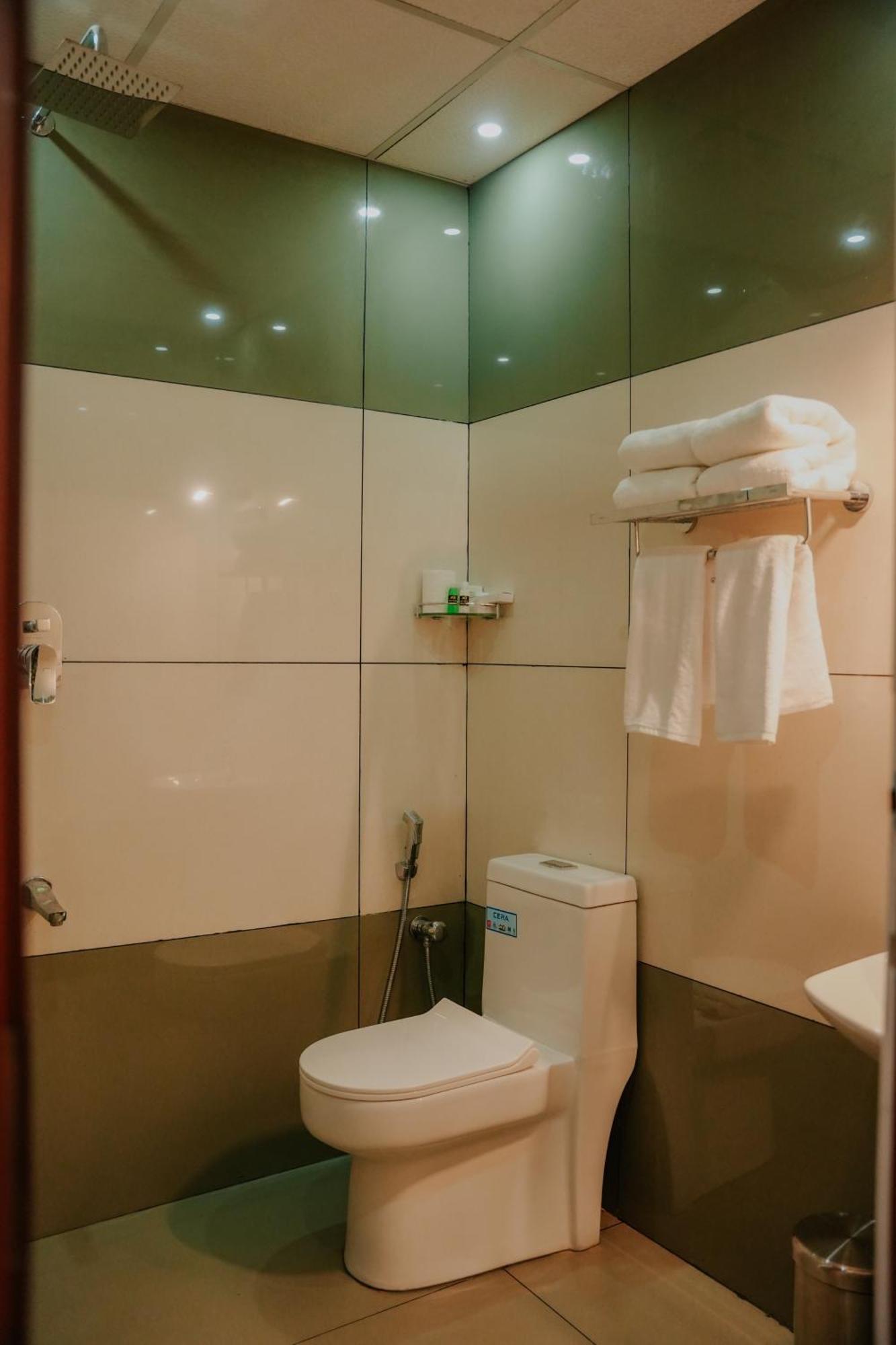 Hotel Makkiyil Residency