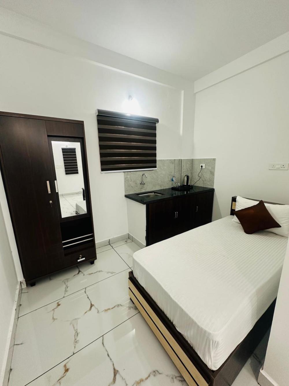 Gold Suite, Kakkanad Hotel