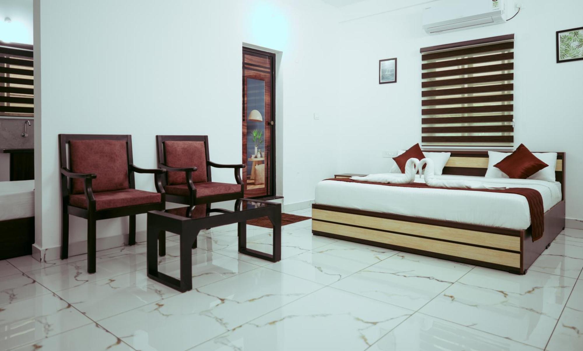 Hotel Gold Suite, Kakkanad