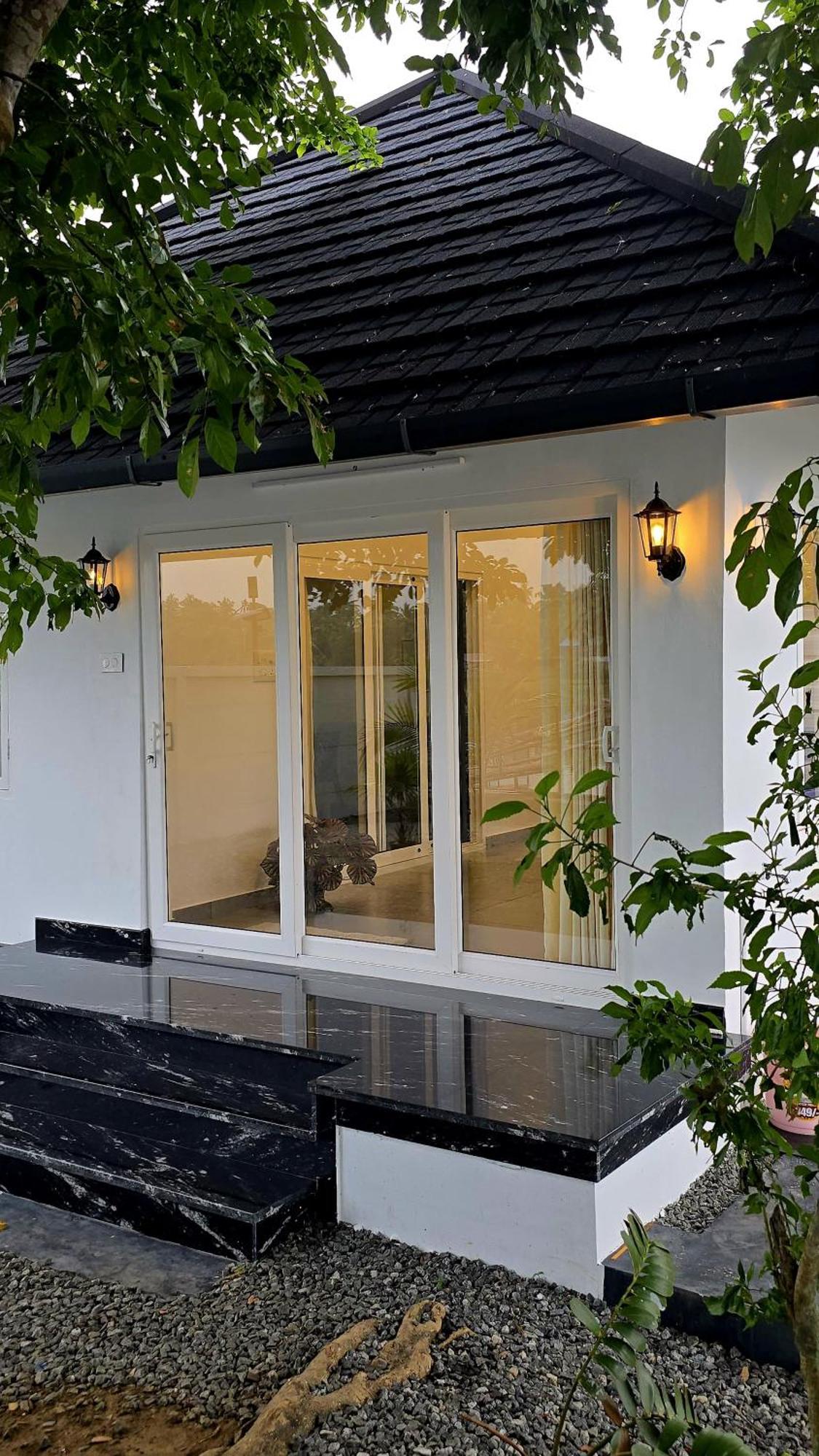 Pradeep's Backwater Villa Kochi