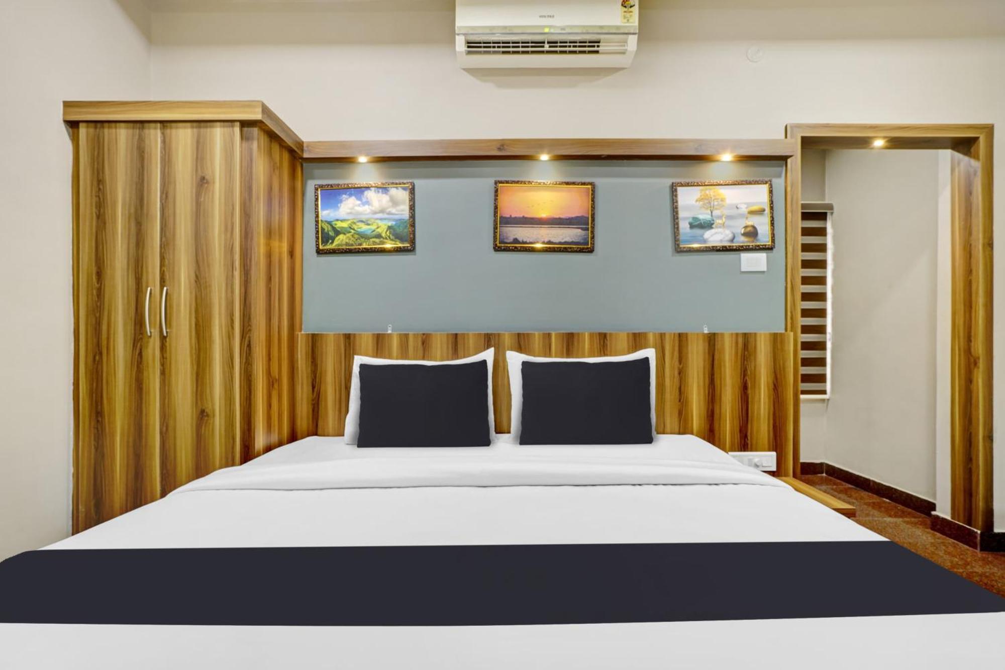 Hotel O Century Regency Kochi