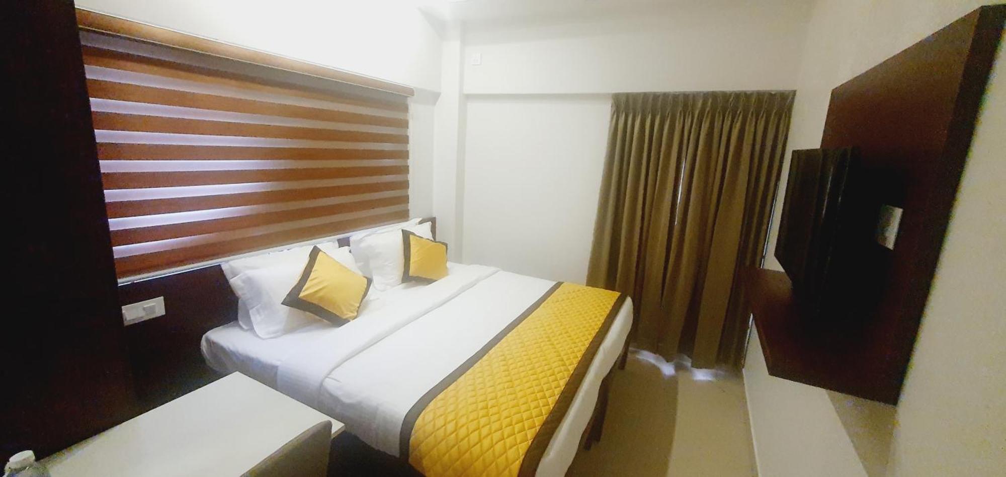 K Grandeur Hotel 3*