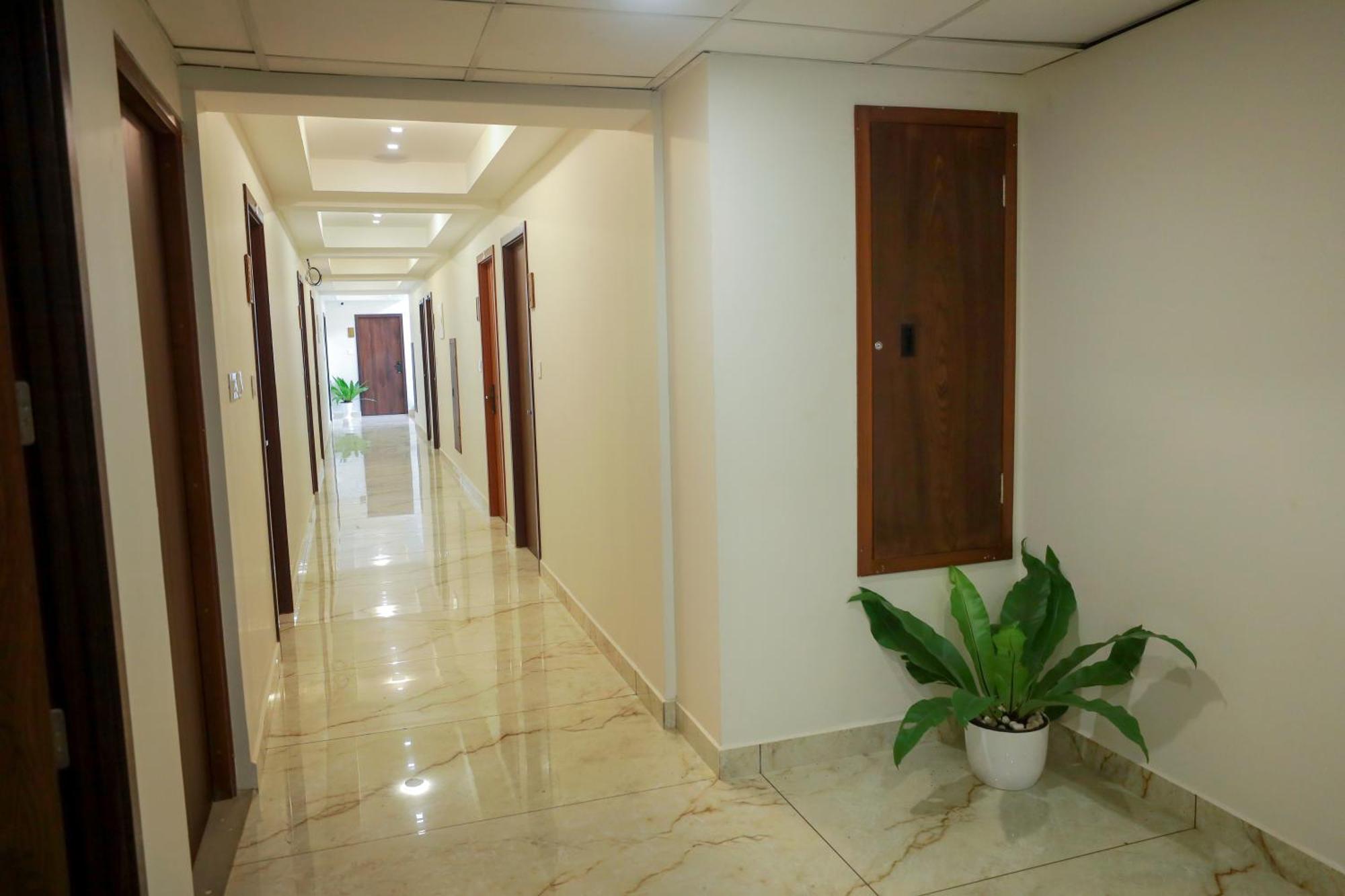 K Grandeur Hotel Kochi