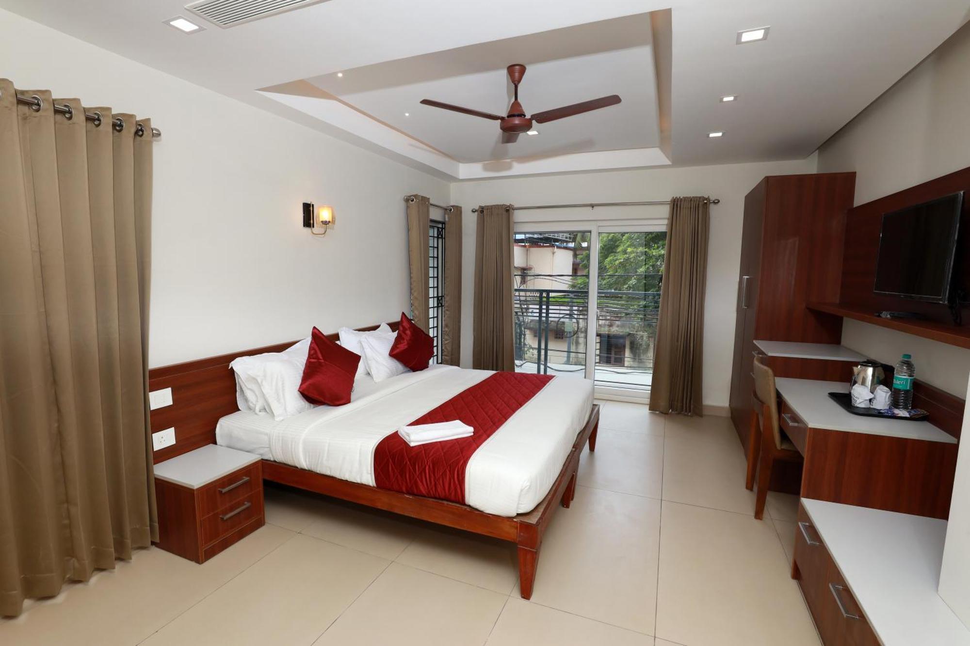 K Grandeur Hotel