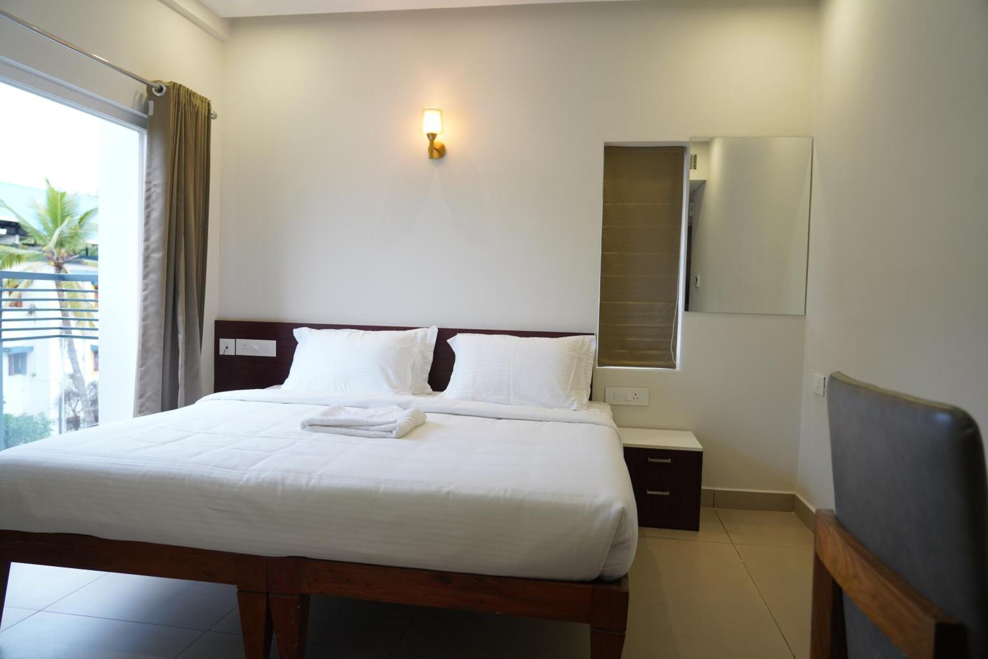 K Grandeur Hotel Kochi