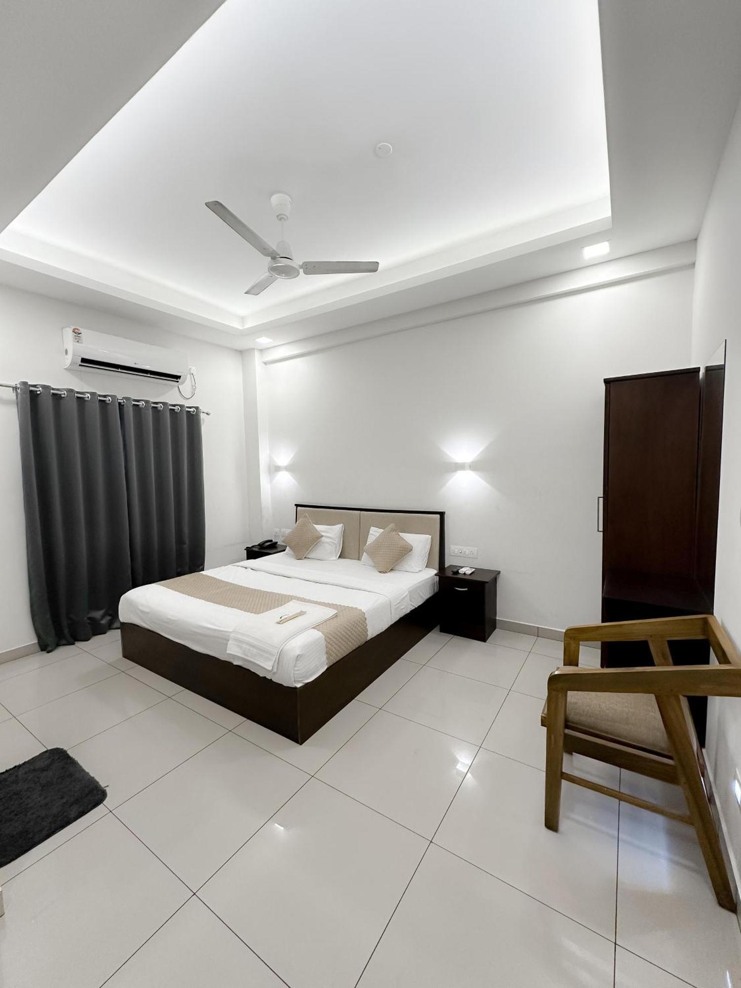 Hotel House 3*