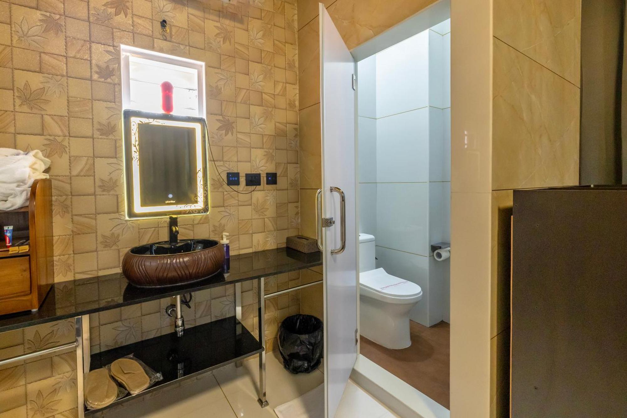 Willington & Harbour View Residency * Kochi