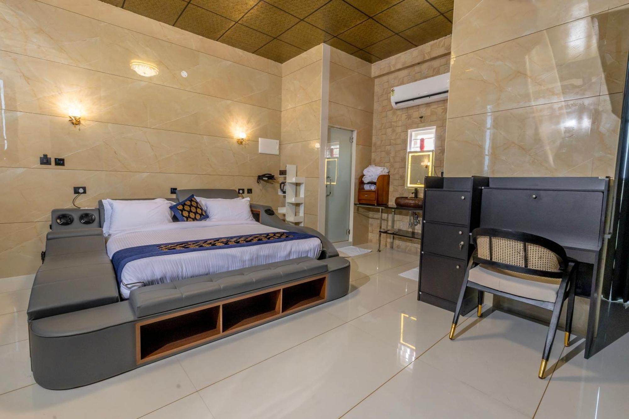 Willington & Harbour View Residency Hotel