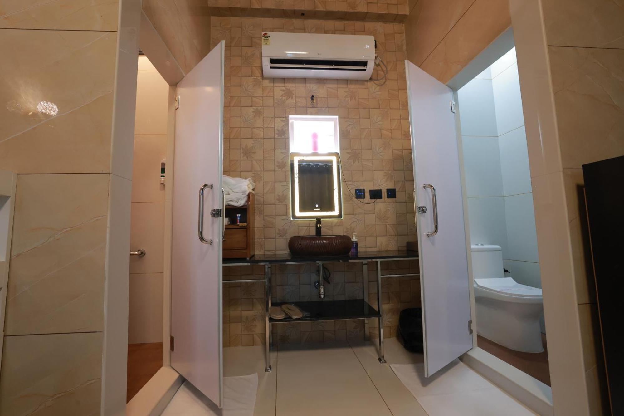 Willington & Harbour View Residency *