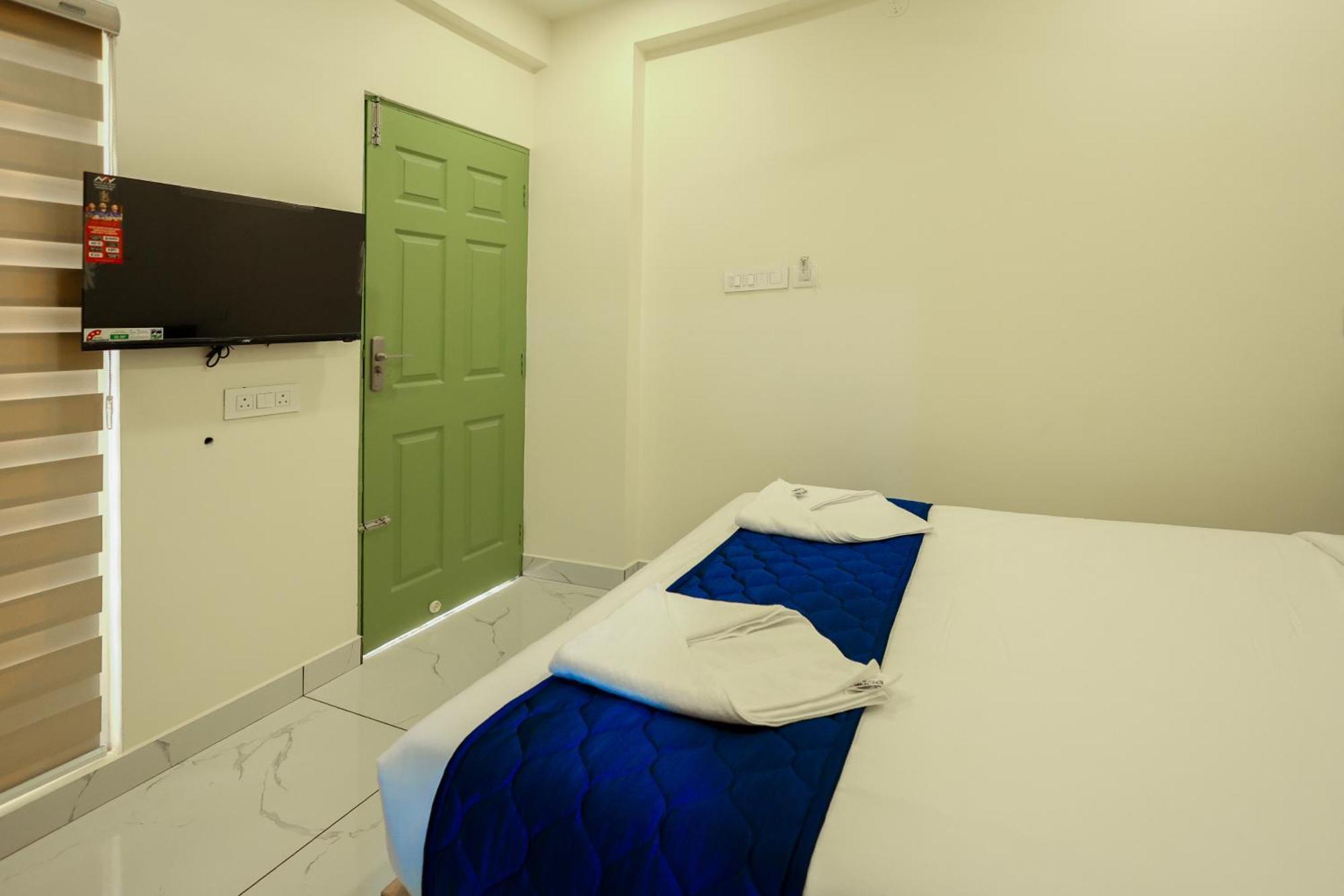 Moonic Days Infopark Kakkanad 3*