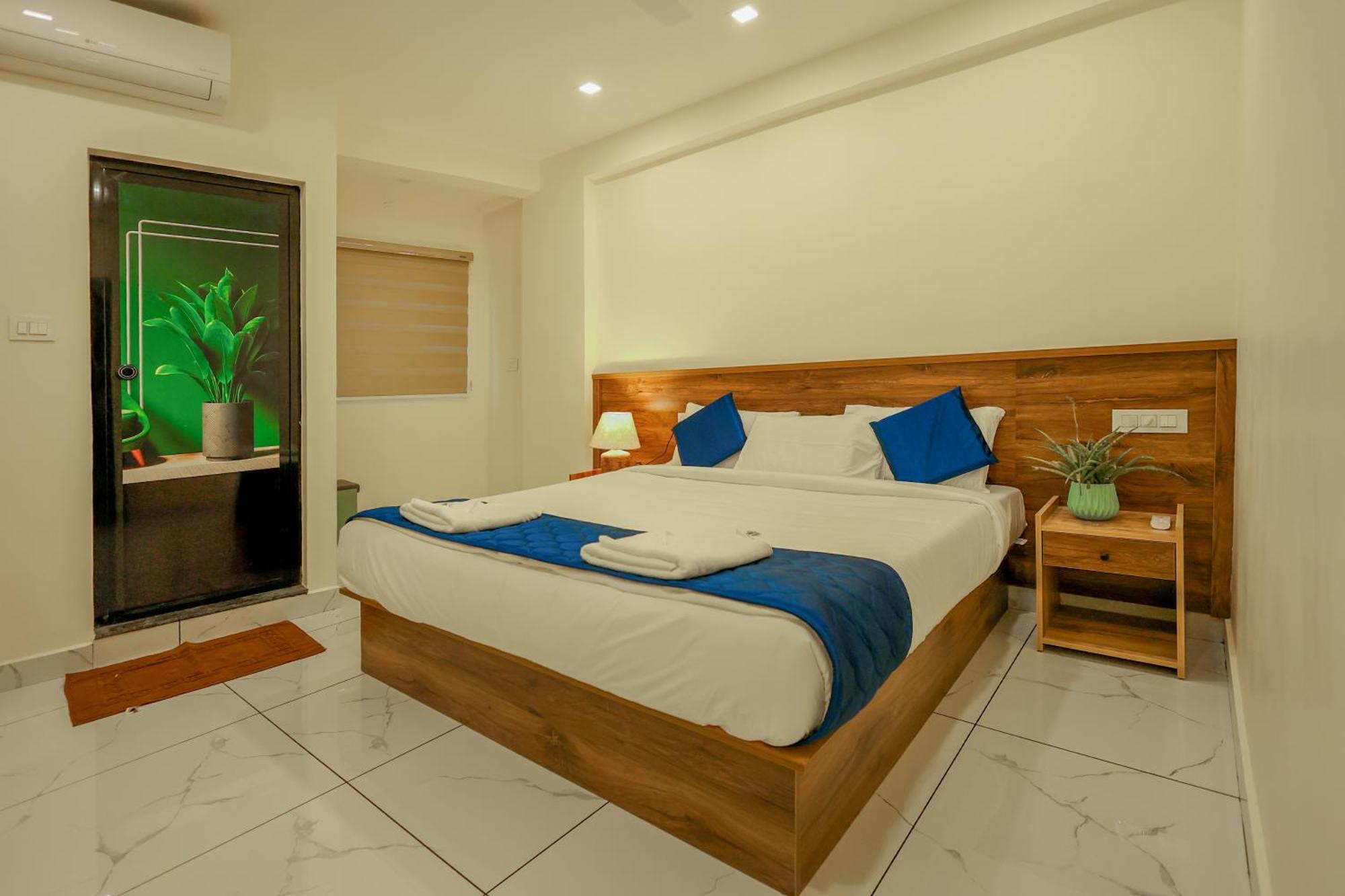 Hotel Moonic Days Infopark Kakkanad Kochi