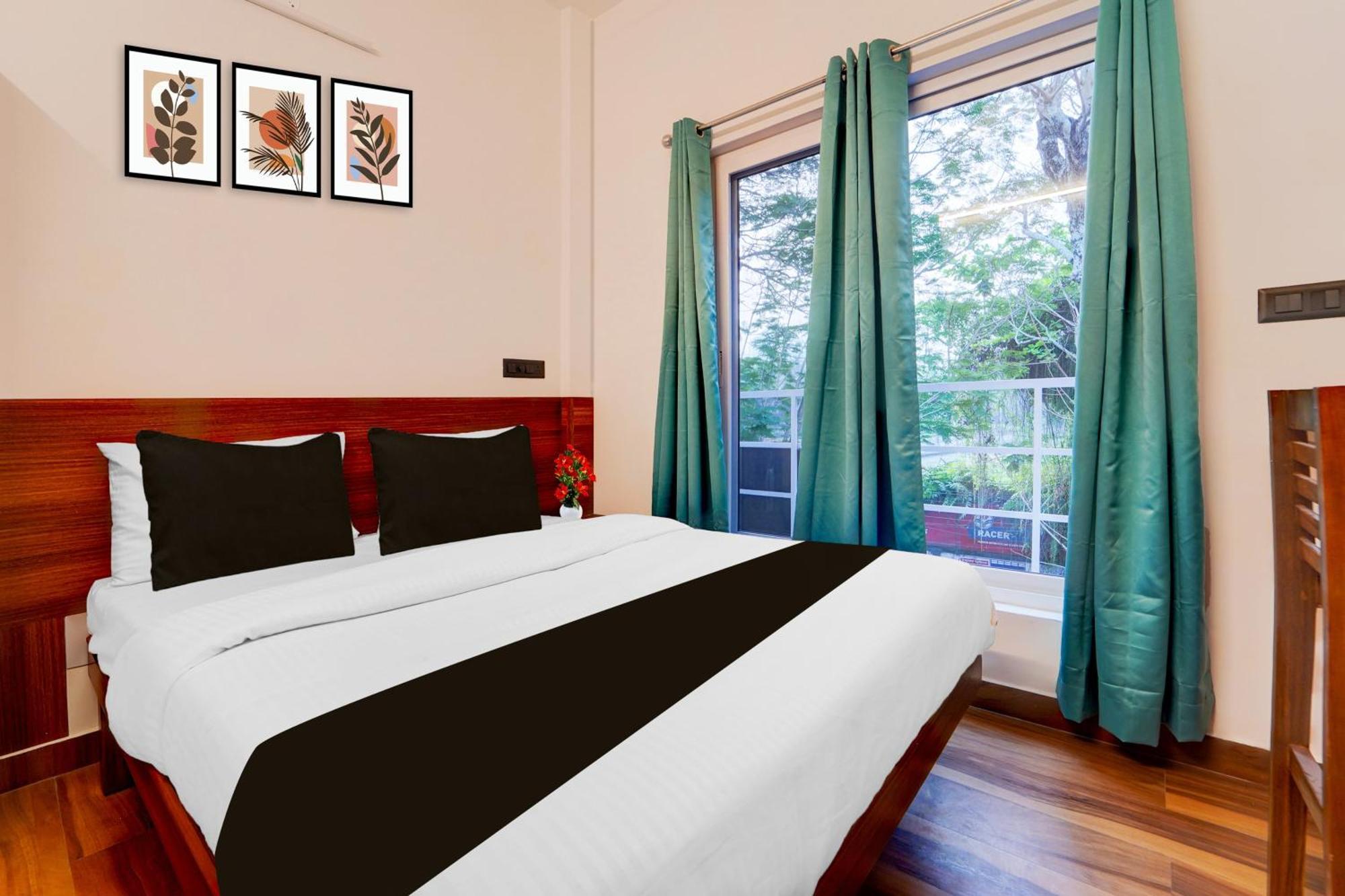 Super O Gandhi Nagar Near South Railway Backgate 3* Kochi
