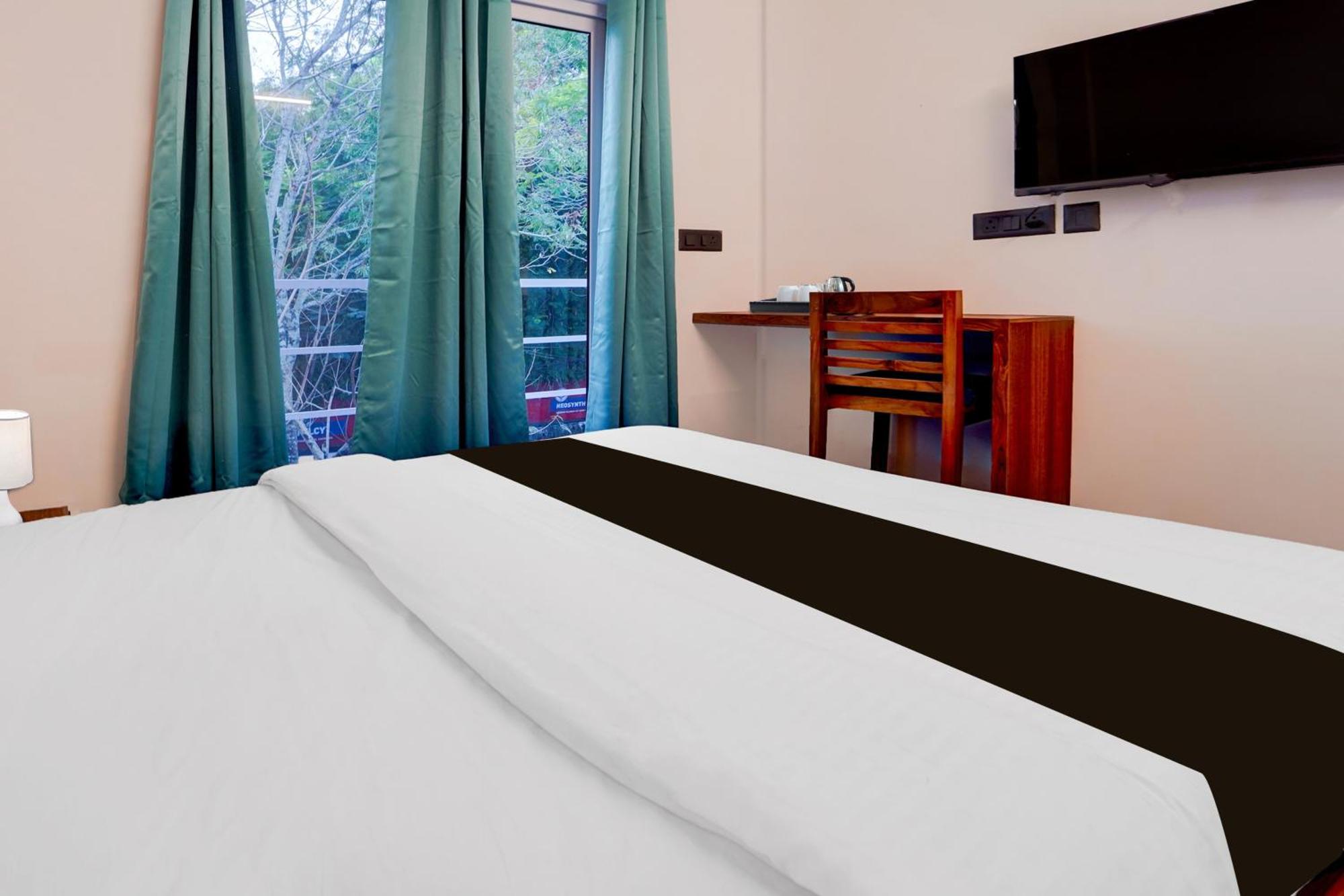 Super O Gandhi Nagar Near South Railway Backgate 3*