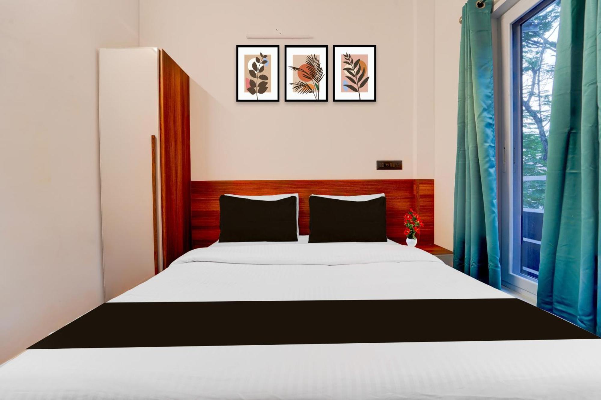 Super O Gandhi Nagar Near South Railway Backgate Hotel 3*
