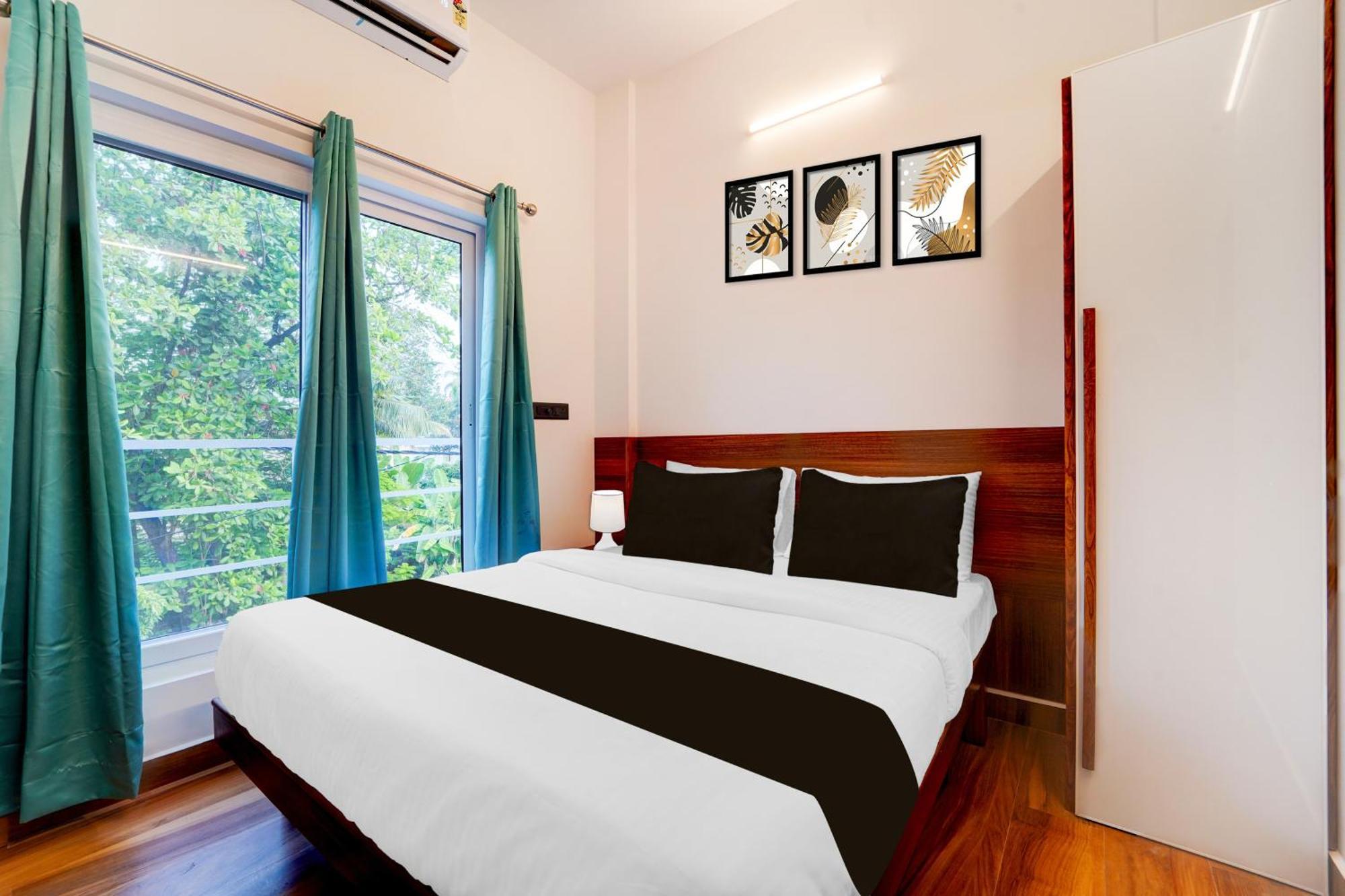 Super O Gandhi Nagar Near South Railway Backgate Hotel Kochi