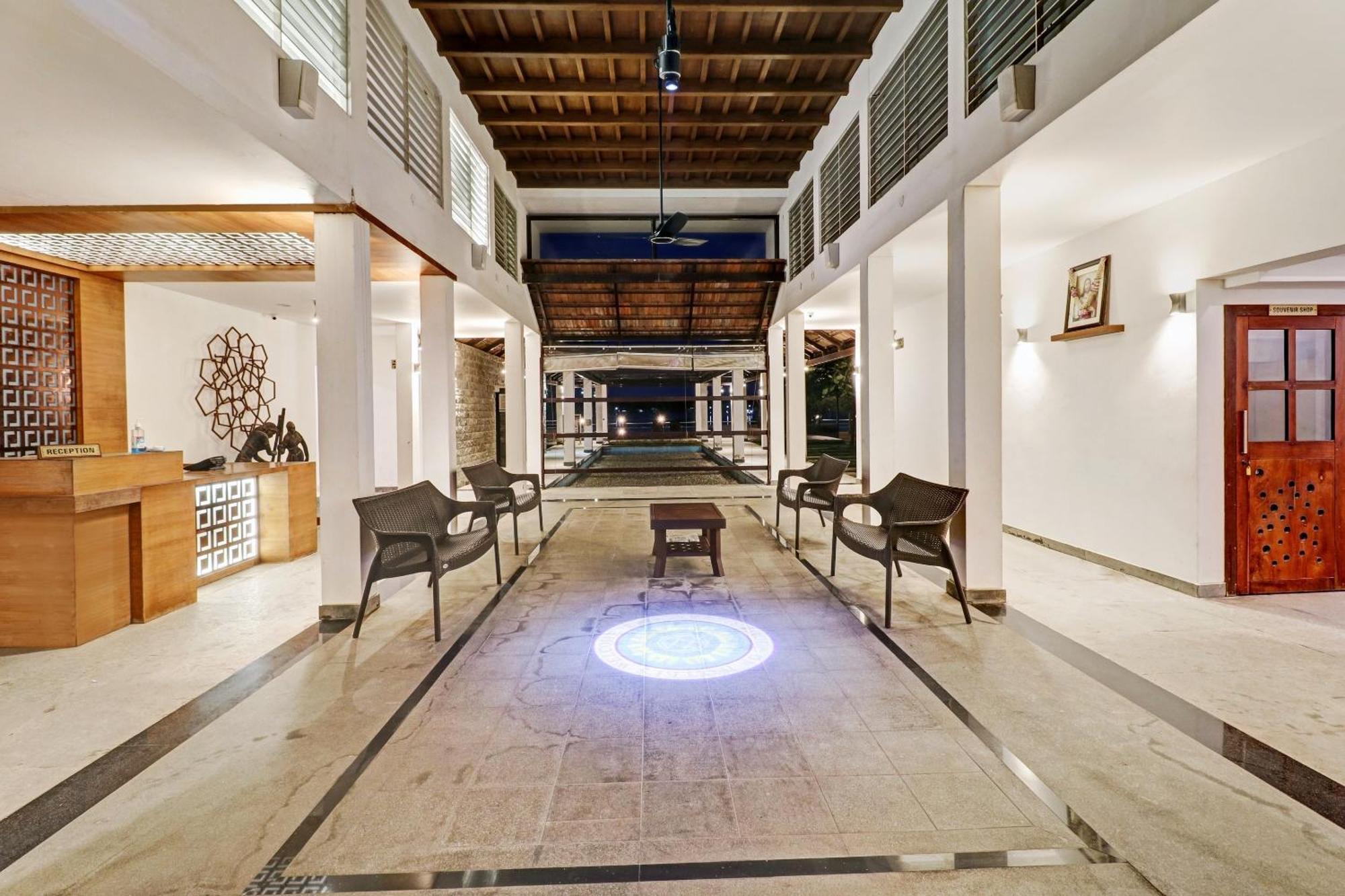 Hotel Townhouse Oak Edassery's Sealine Kochi