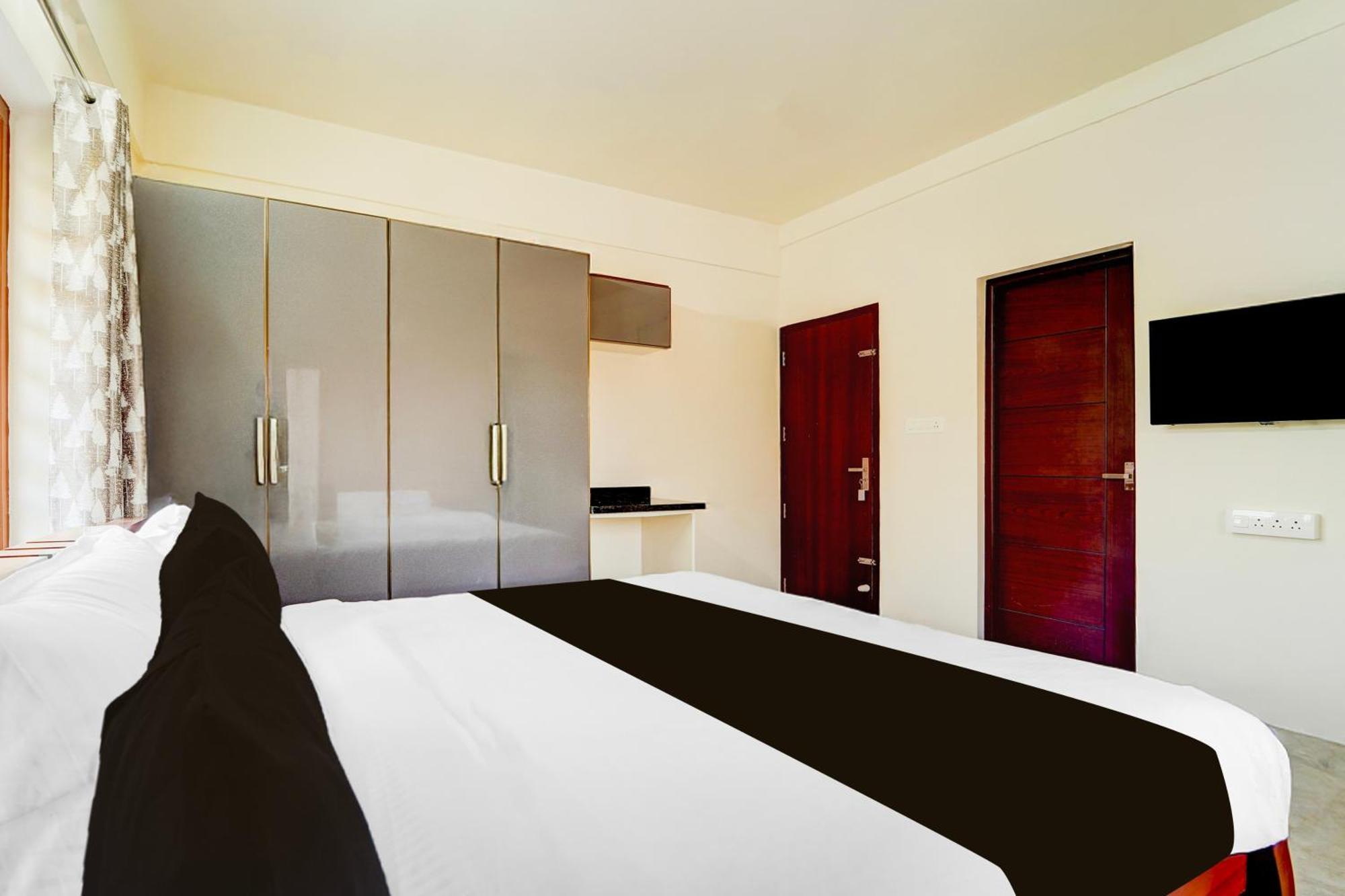Hotel Super Townhouse Kalady Near Airport Kochi