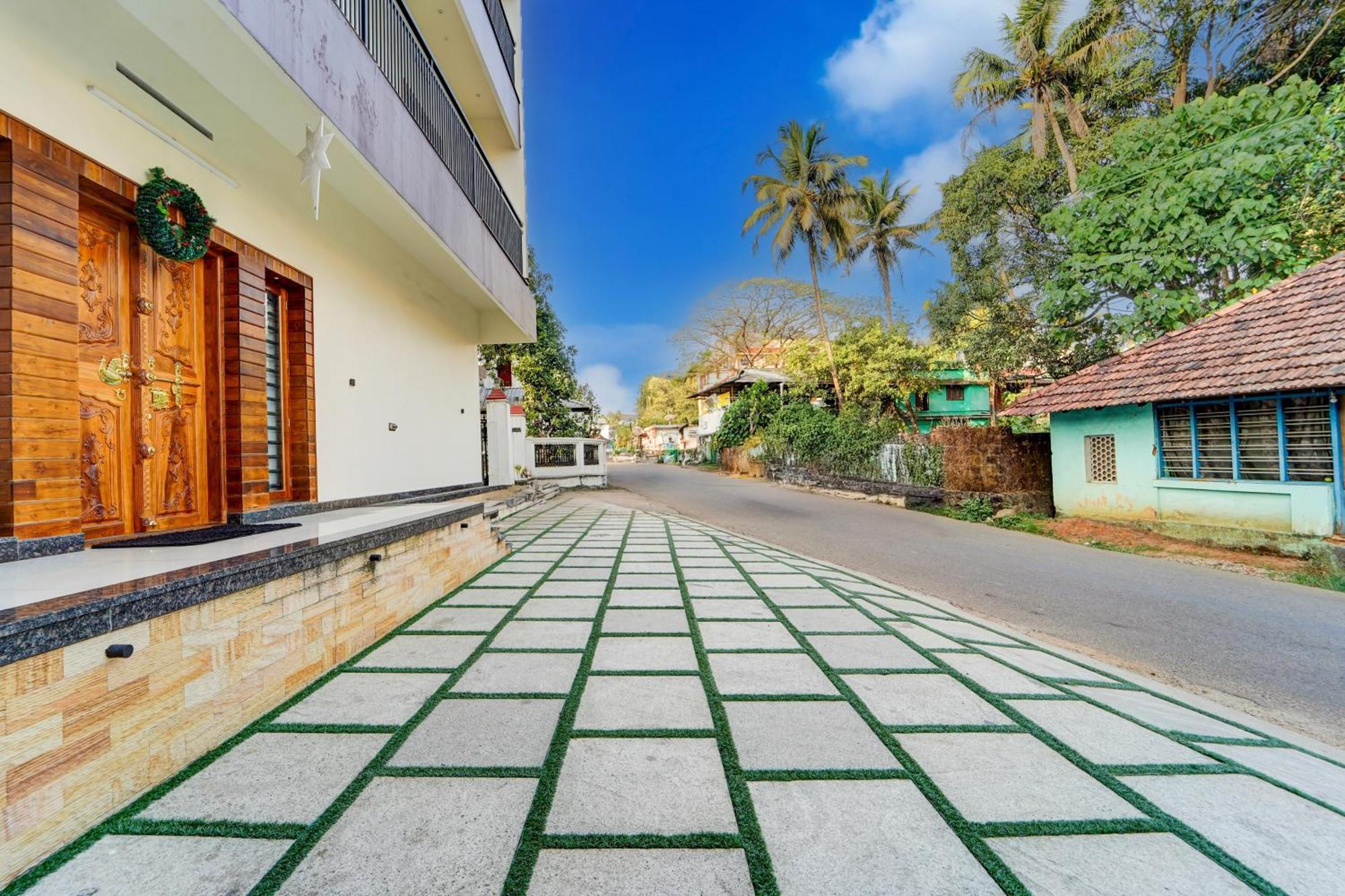 Super Townhouse Kalady Near Airport Hotel Kochi