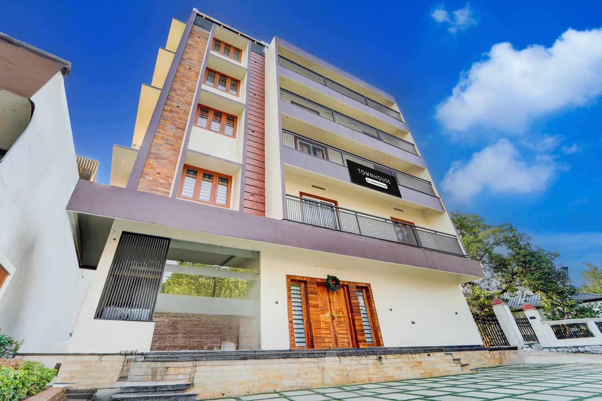Hotel Super Townhouse Kalady Near Airport *