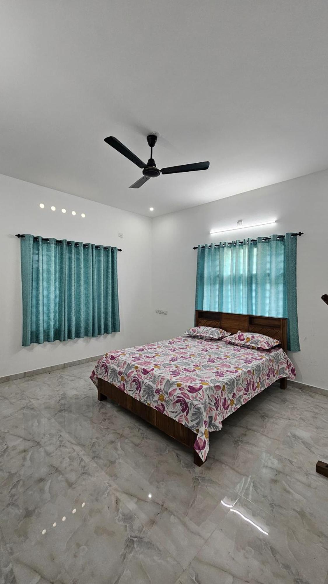 Ramanandam Apartment *