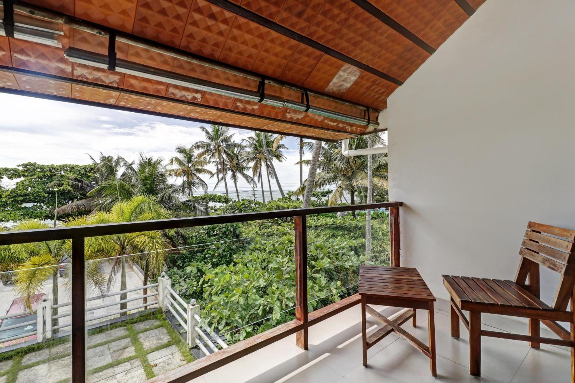 Townhouse Oak Edassery's Sealine Hotel Kochi