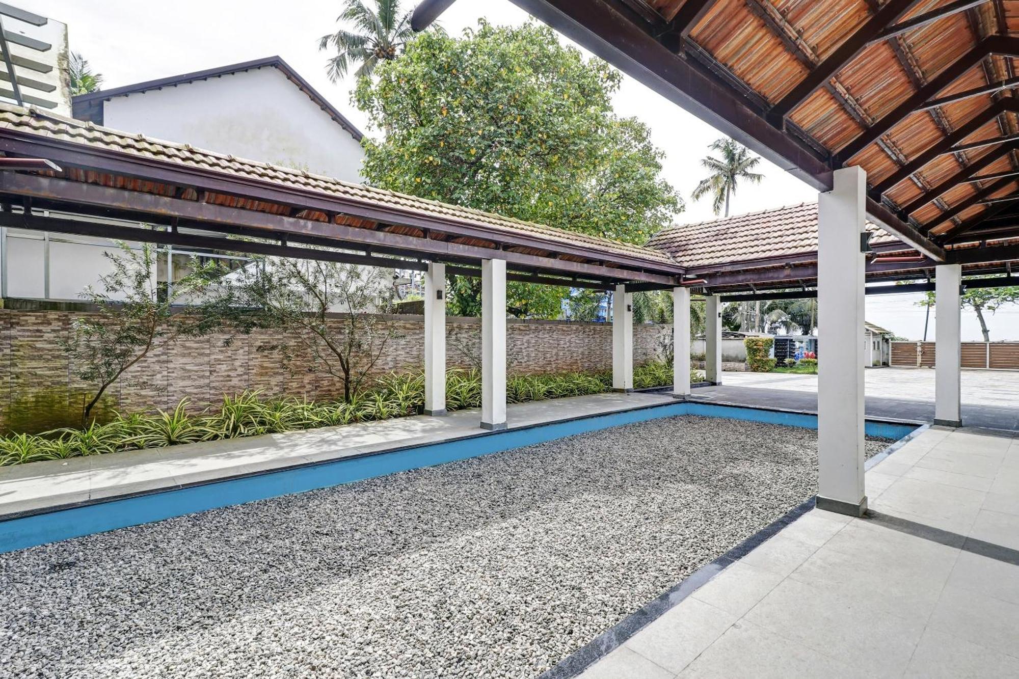 Hotel Townhouse Oak Edassery's Sealine 4*
