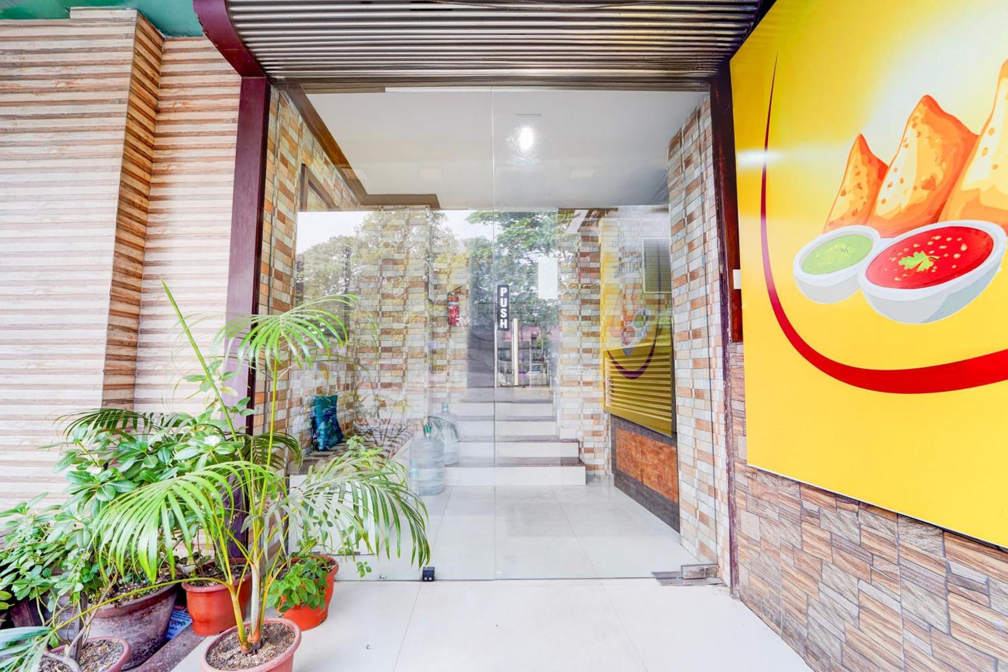 Hotel Super O Dh Road Ernakulam